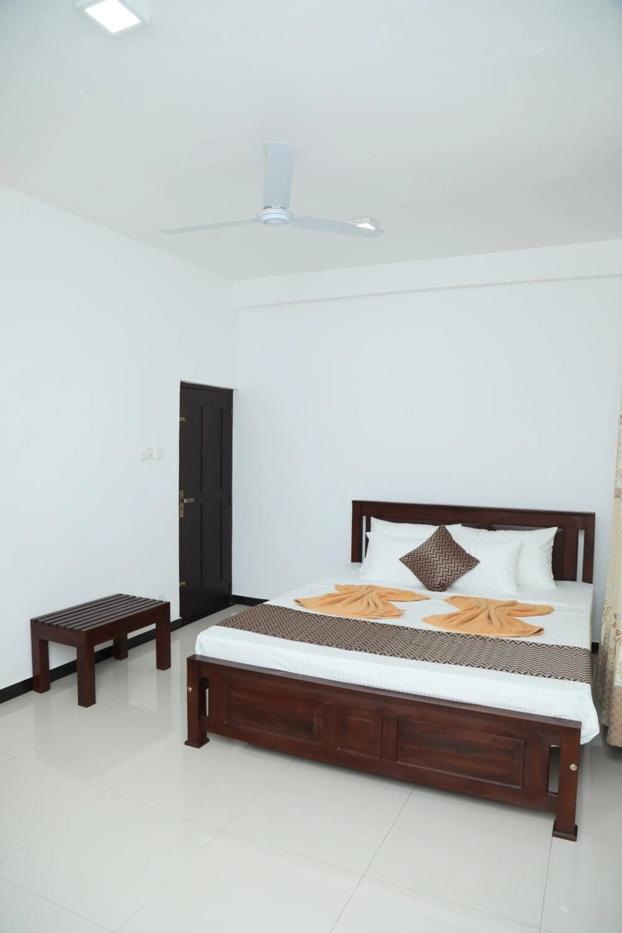 Double Room with Garden View in Crystal Wave Holiday Resort Polhena