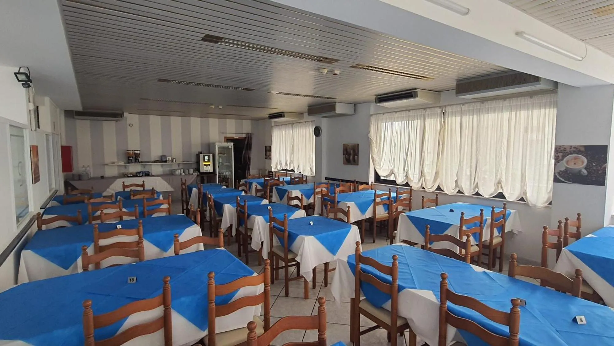Restaurant/places to eat in Hotel Luca