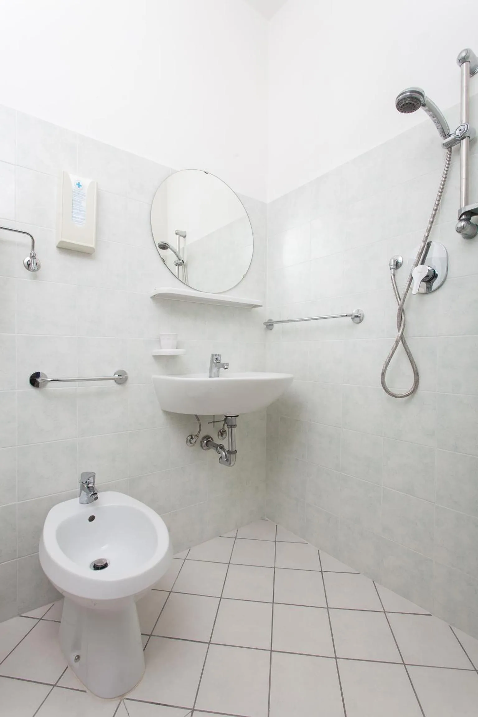 Shower in Hotel Luca