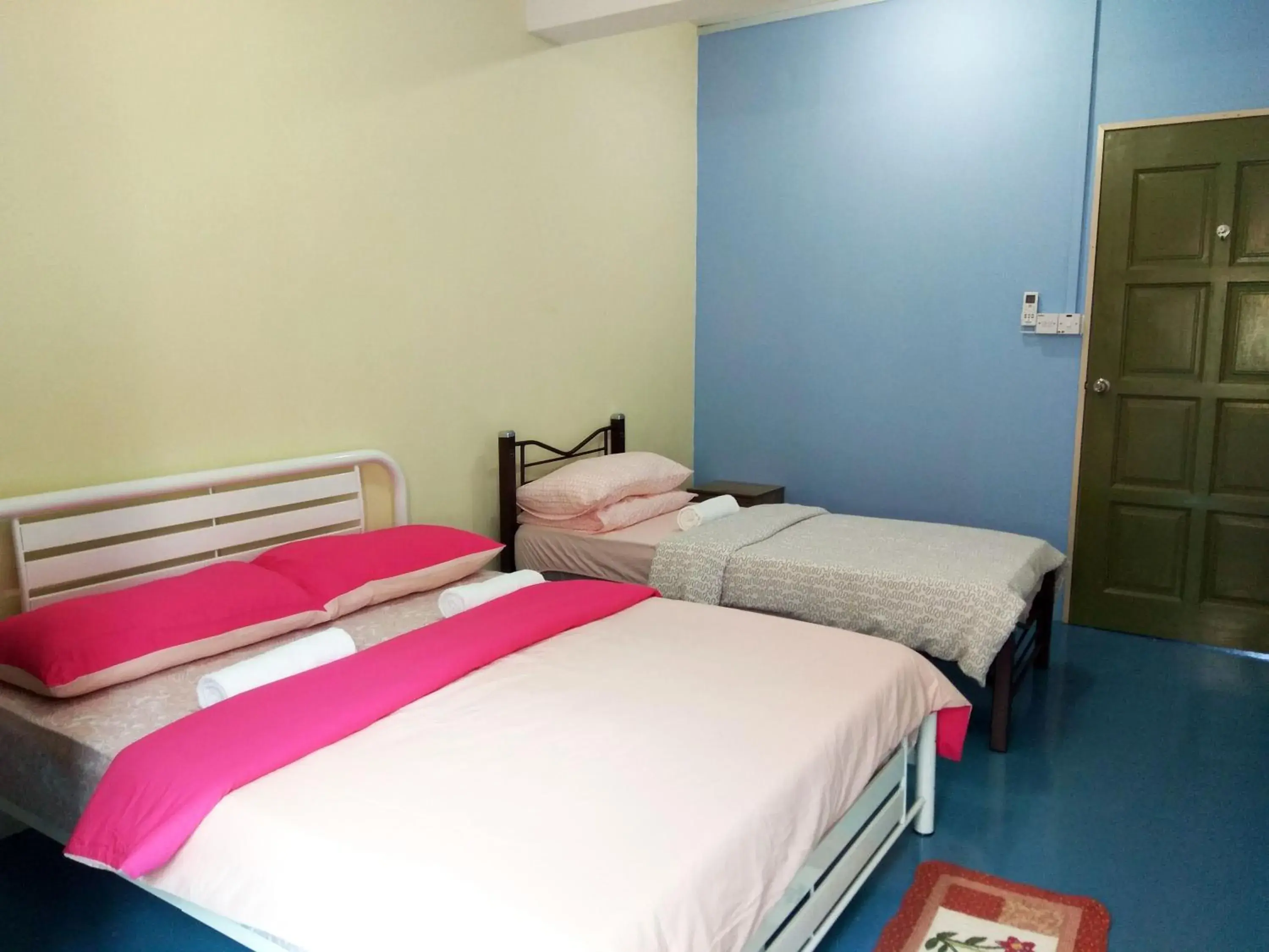 Bed in Sandakan Backpackers Hostel Bed in Sandakan Backpackers Hostel