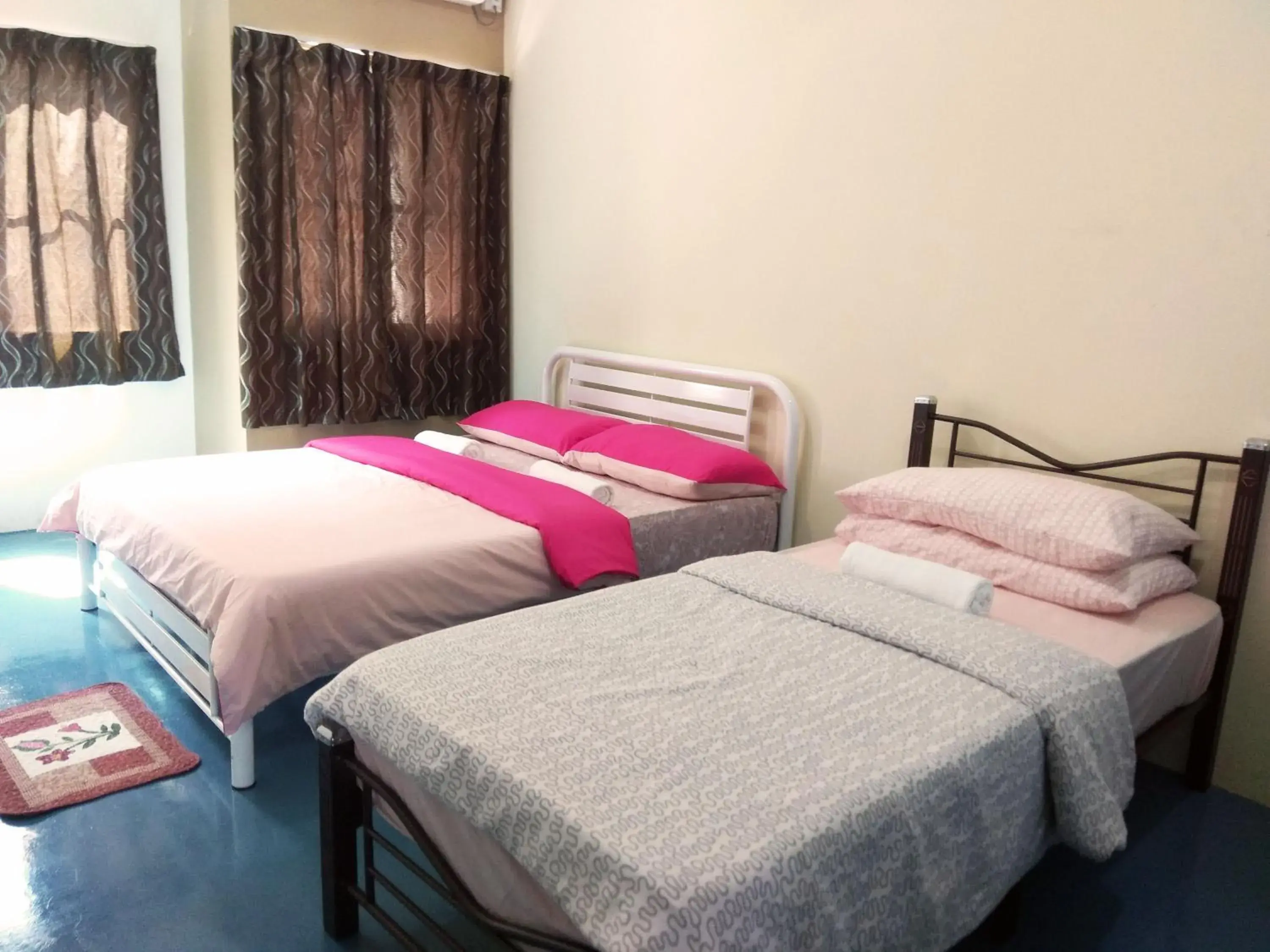 Bed in Sandakan Backpackers Hostel Bed in Sandakan Backpackers Hostel