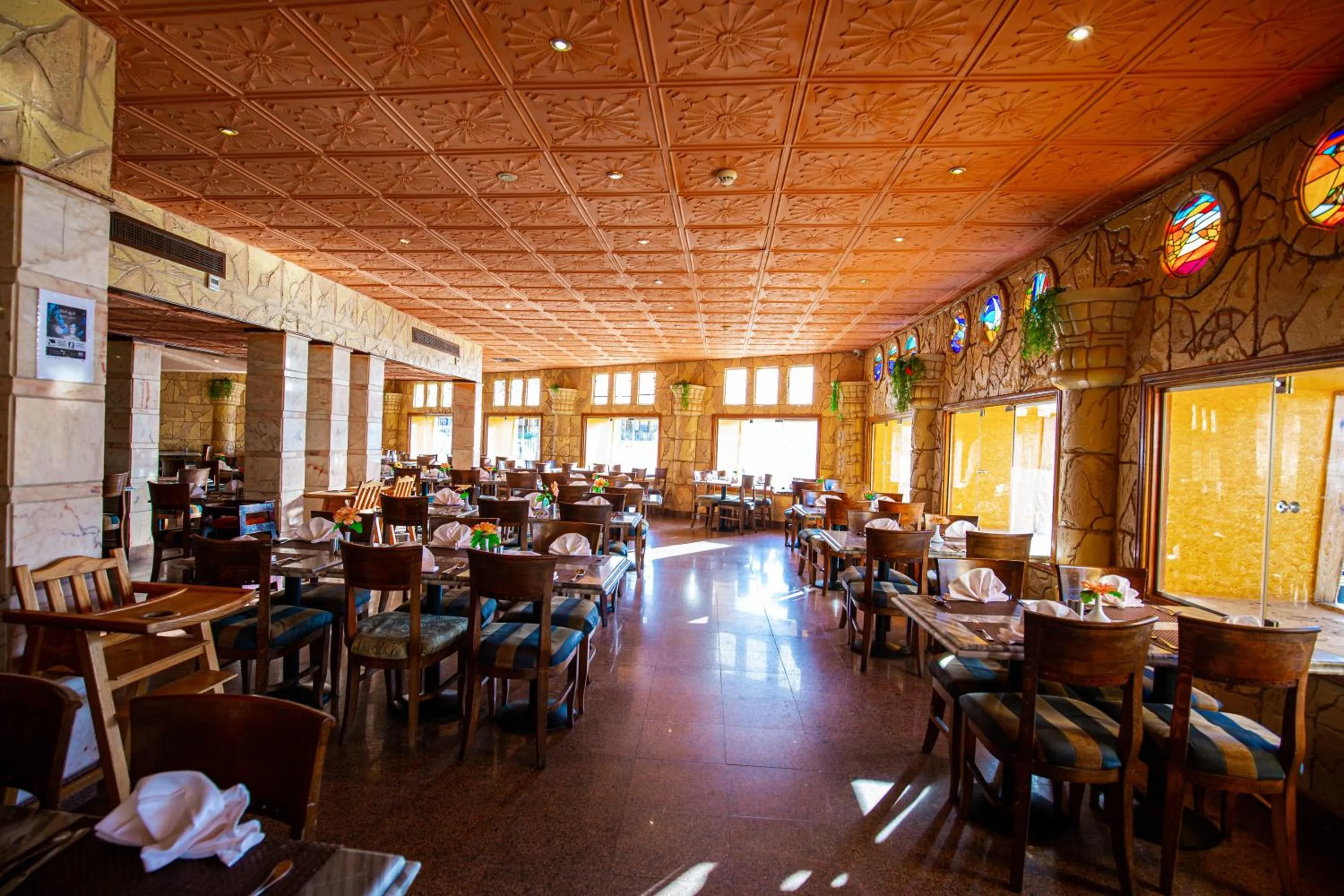 Restaurant/places to eat in Happy Life Village Dahab