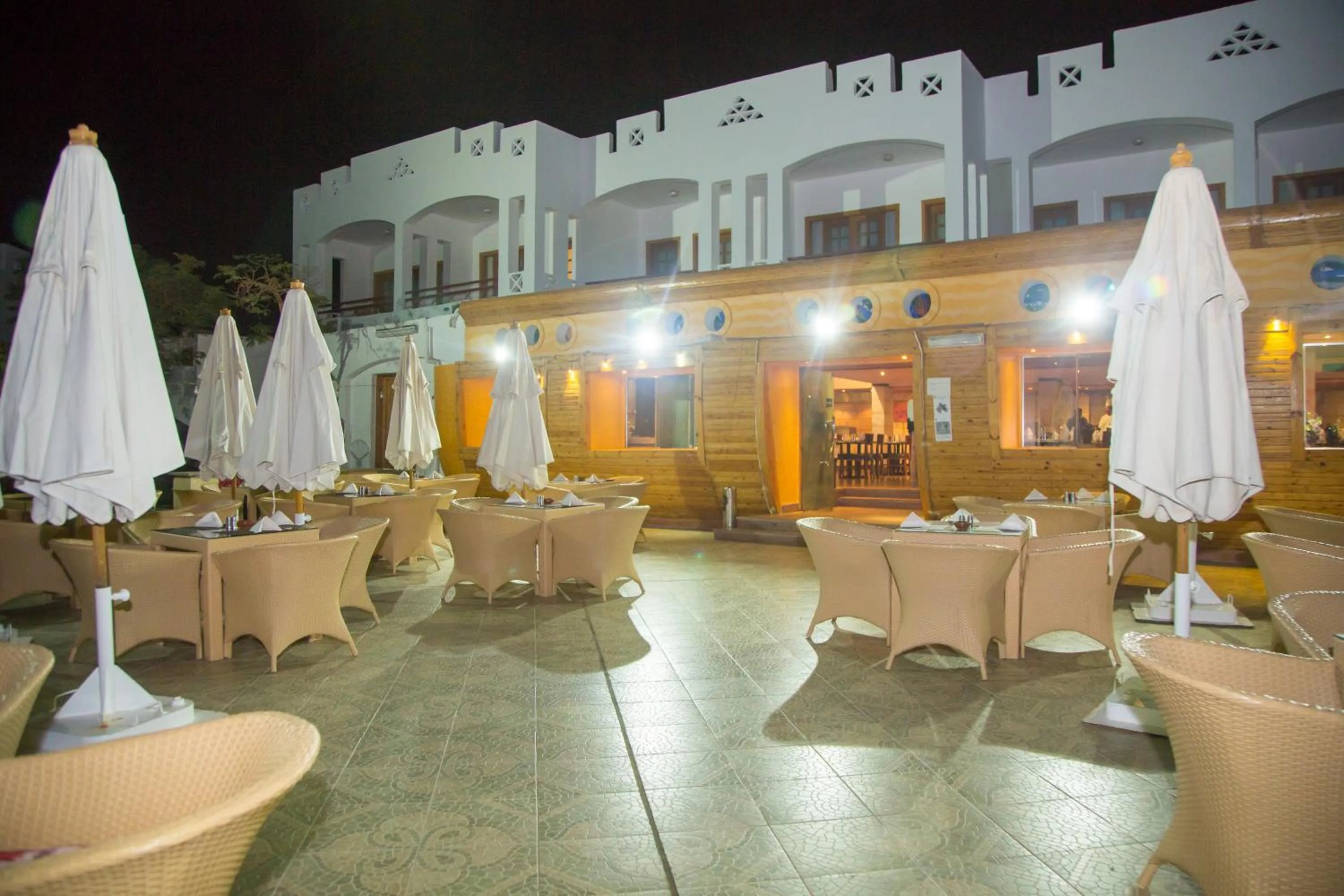 Restaurant/places to eat in Happy Life Village Dahab