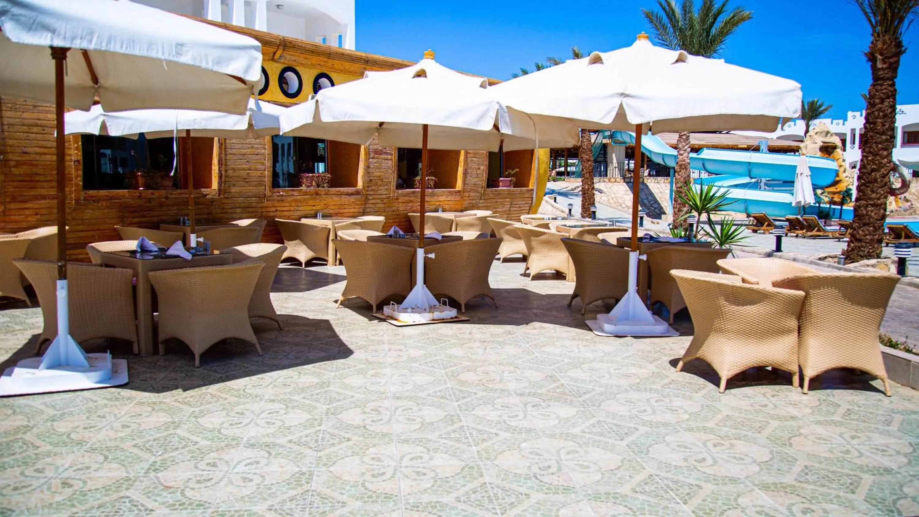 Restaurant/places to eat in Happy Life Village Dahab