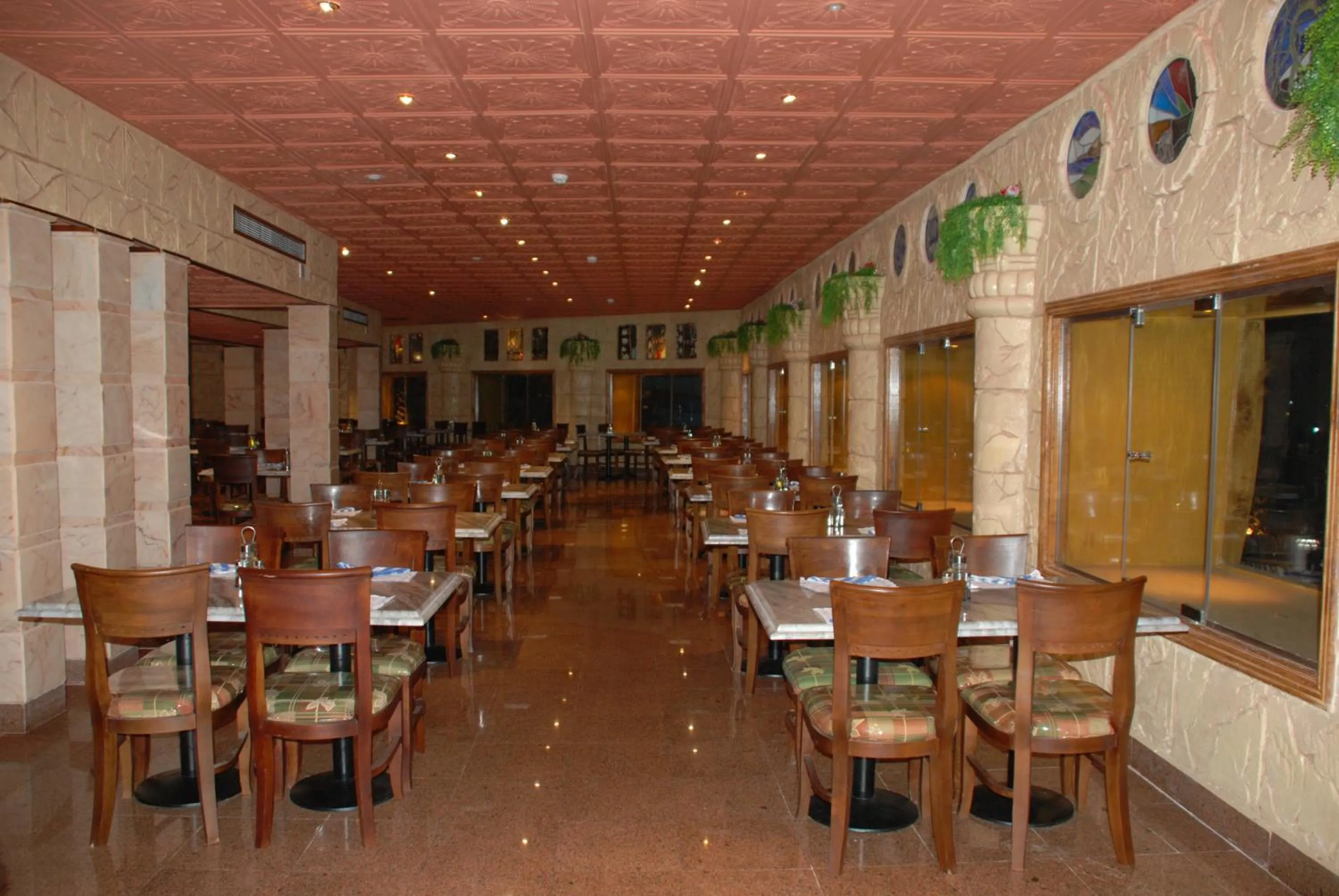 Restaurant/places to eat in Happy Life Village Dahab