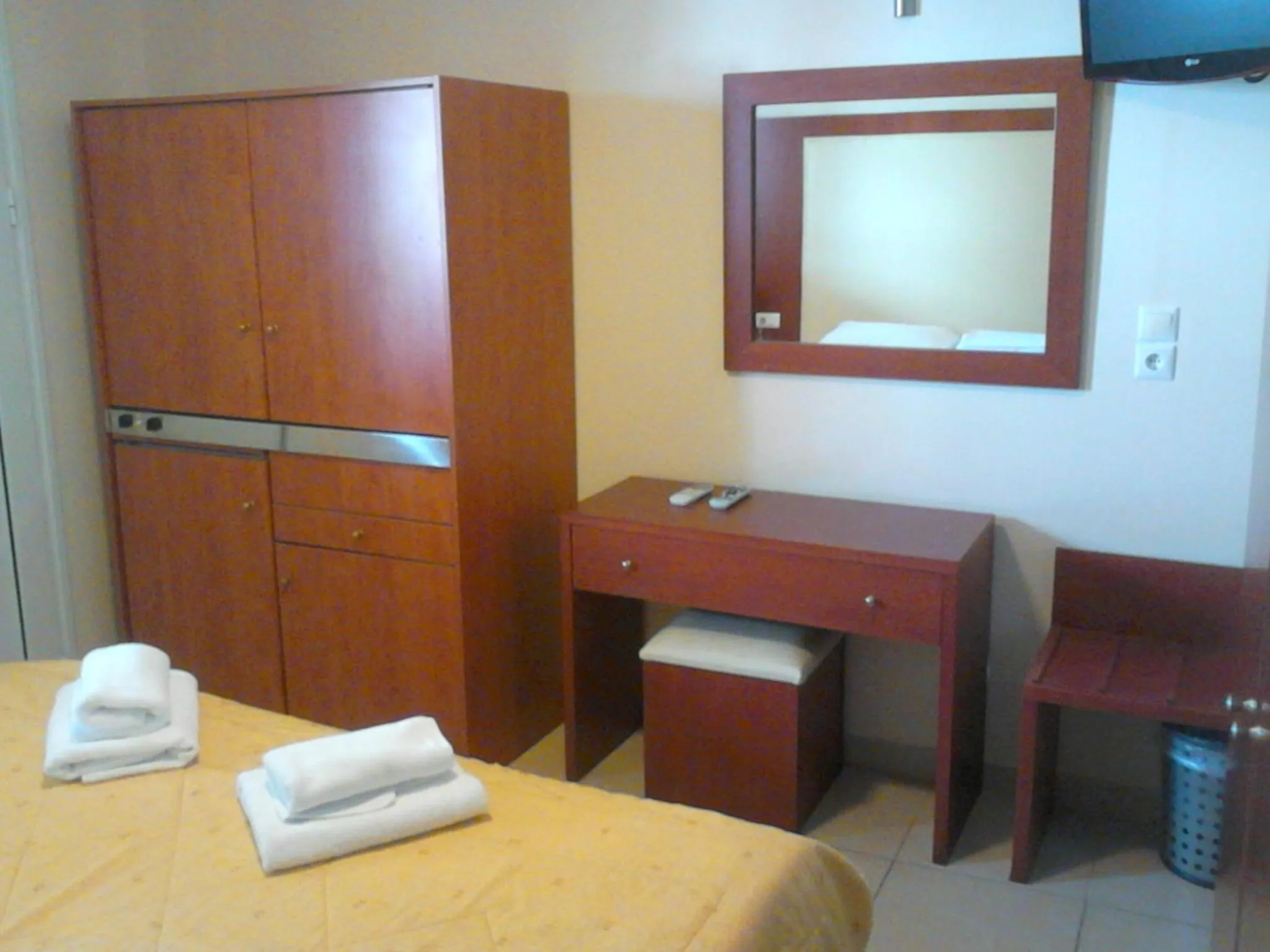 Other, Bed in Frini Hotel