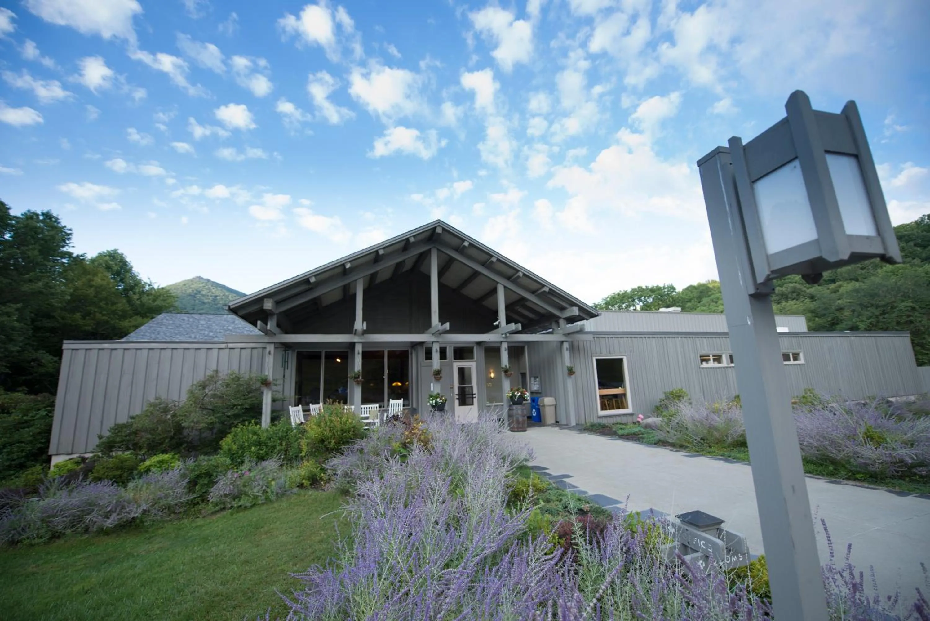 Peaks of Otter Lodge