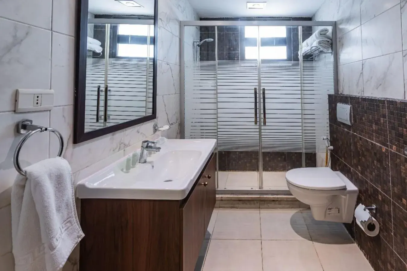 Deluxe Junior Suite in Lancaster Hotel Apartments-Gardens Deluxe Junior Suite in Lancaster Hotel Apartments-Gardens