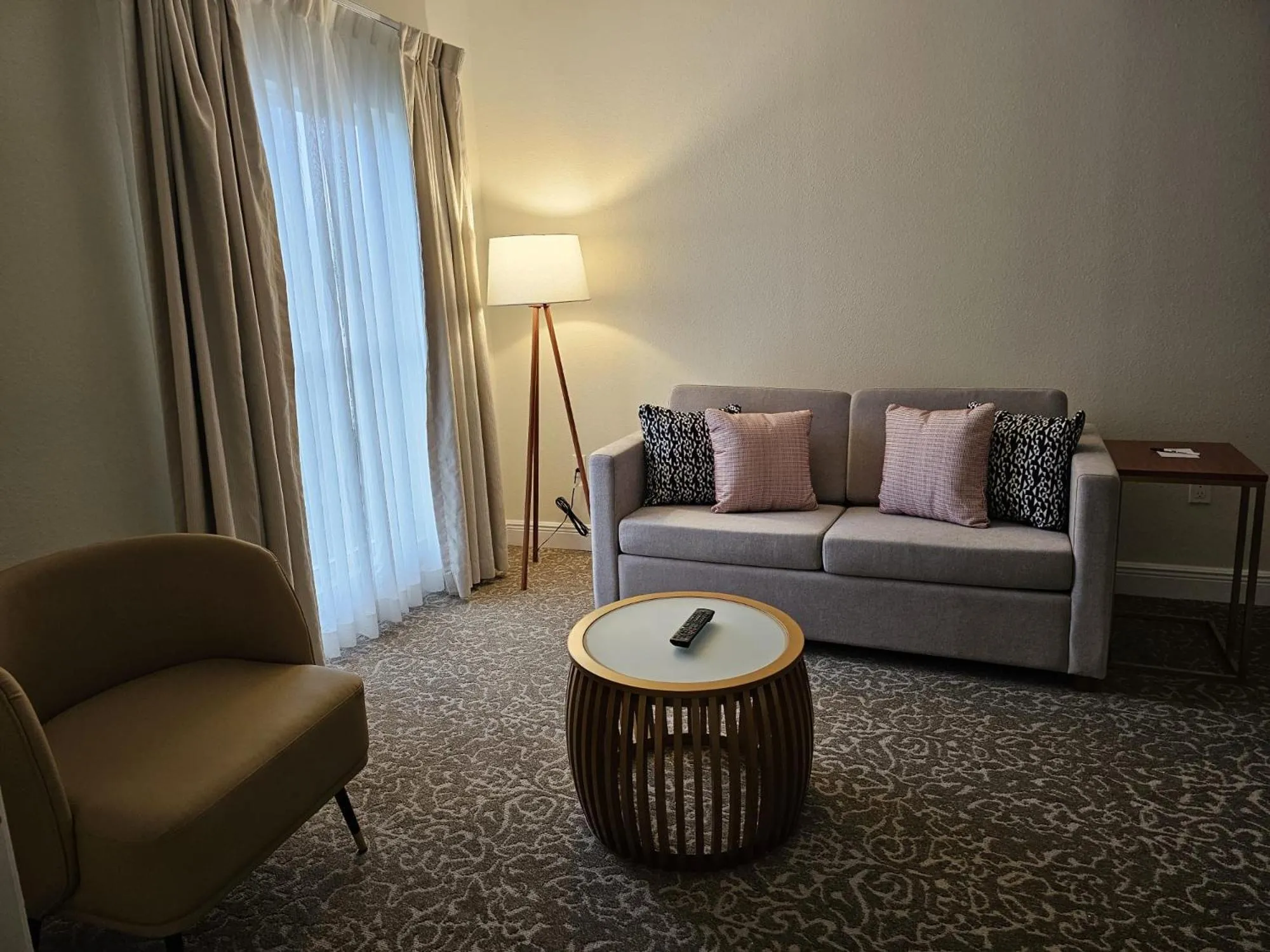 Living room in Montreal Suites Orlando