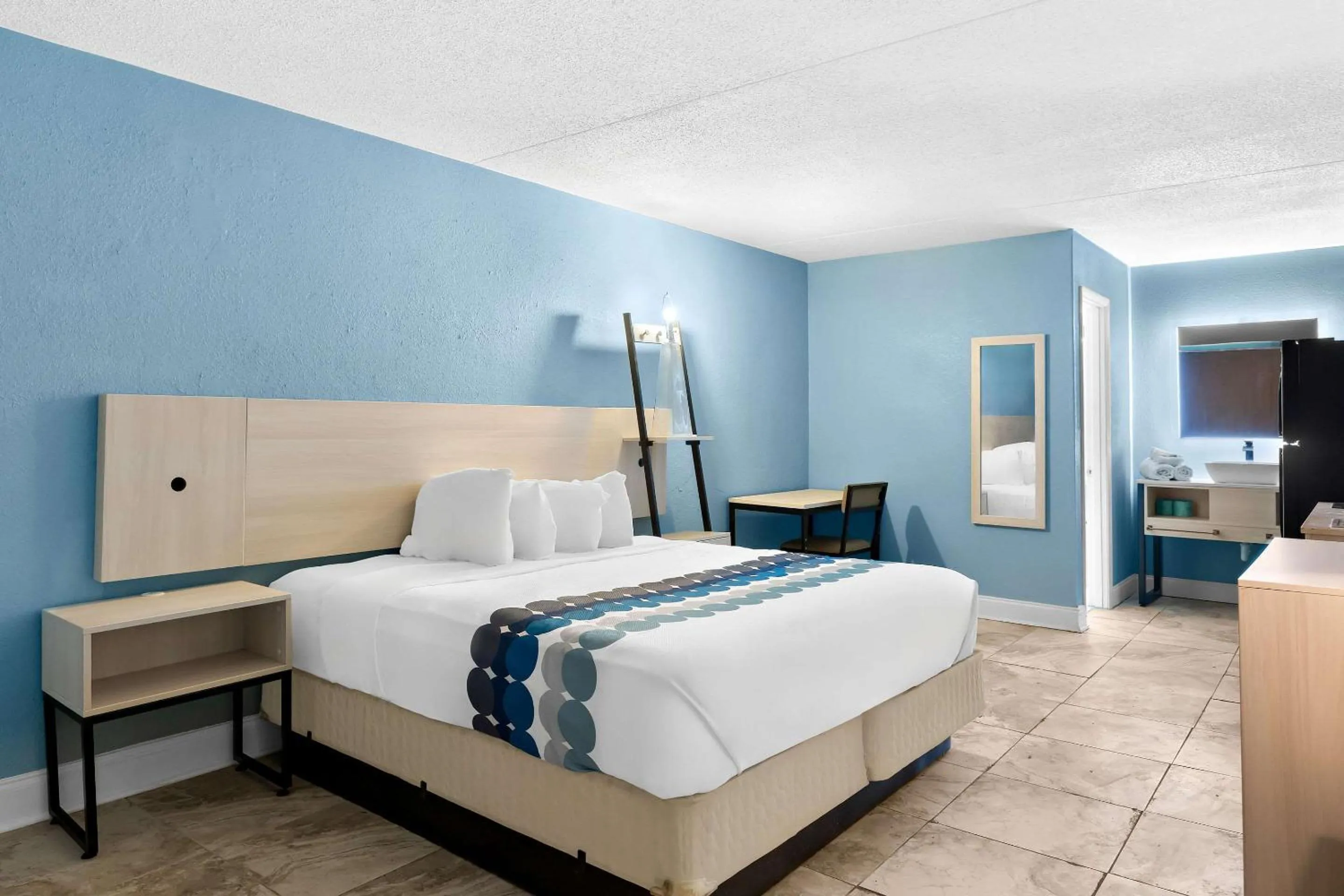 Bedroom in Suburban Studios Brunswick I-95