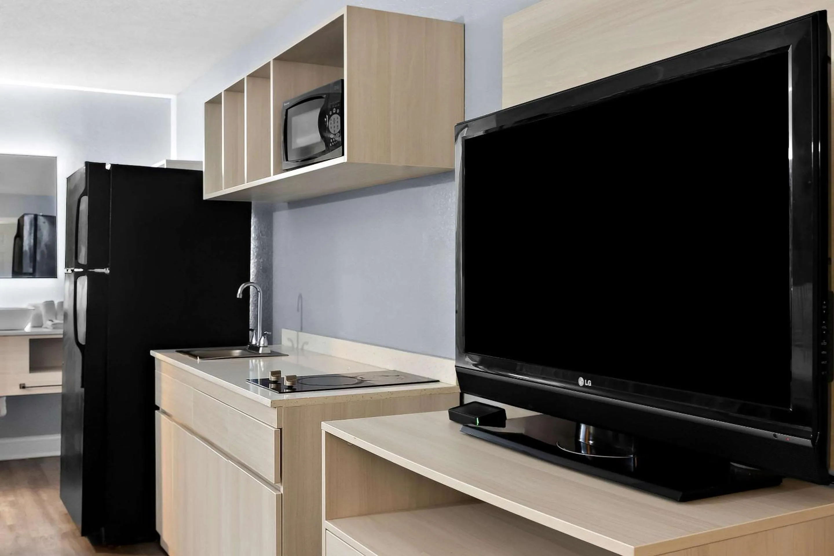 Bedroom in Suburban Studios Brunswick I-95