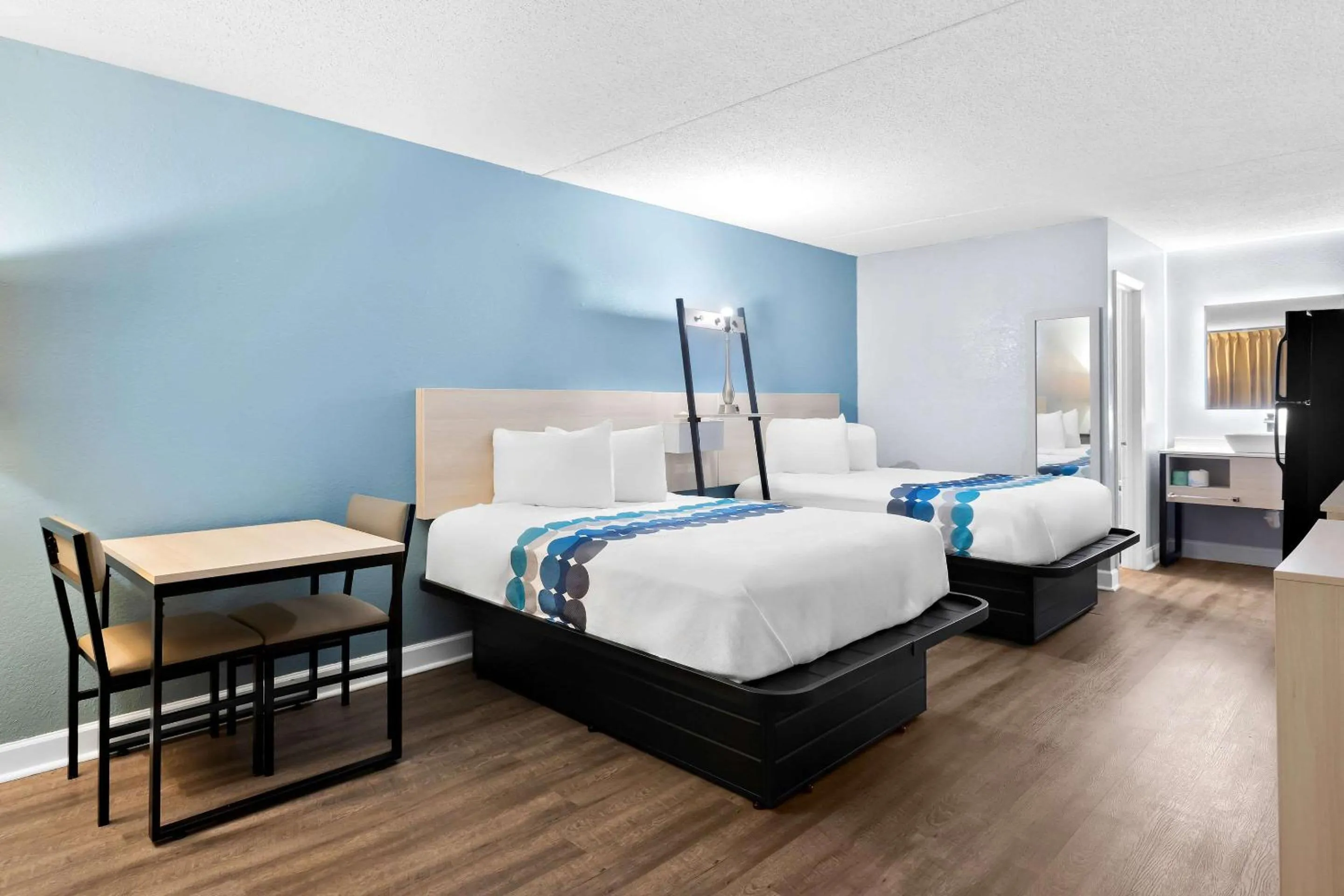 Bedroom in Suburban Studios Brunswick I-95