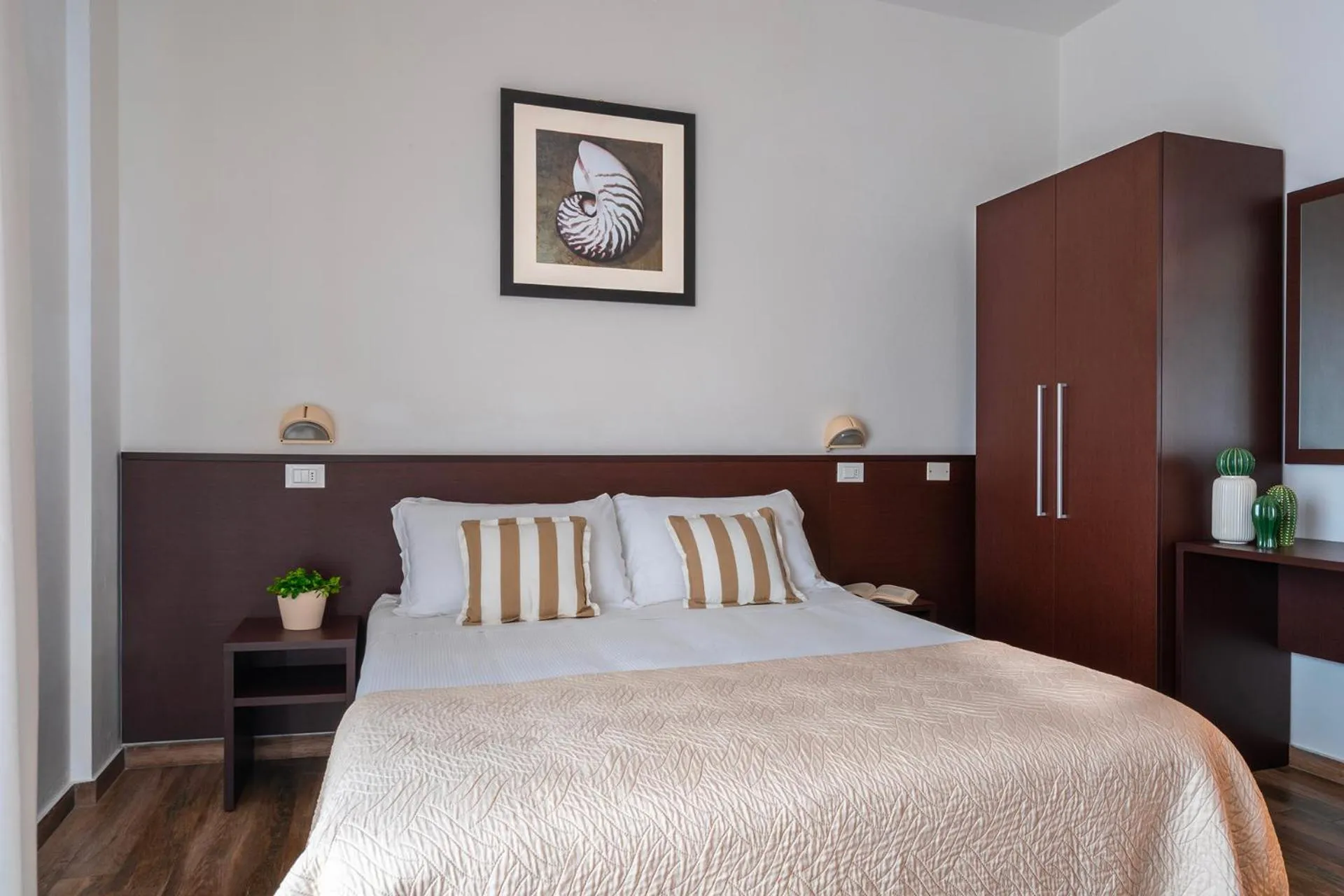 Bedroom, Bed in Hotel Carmen