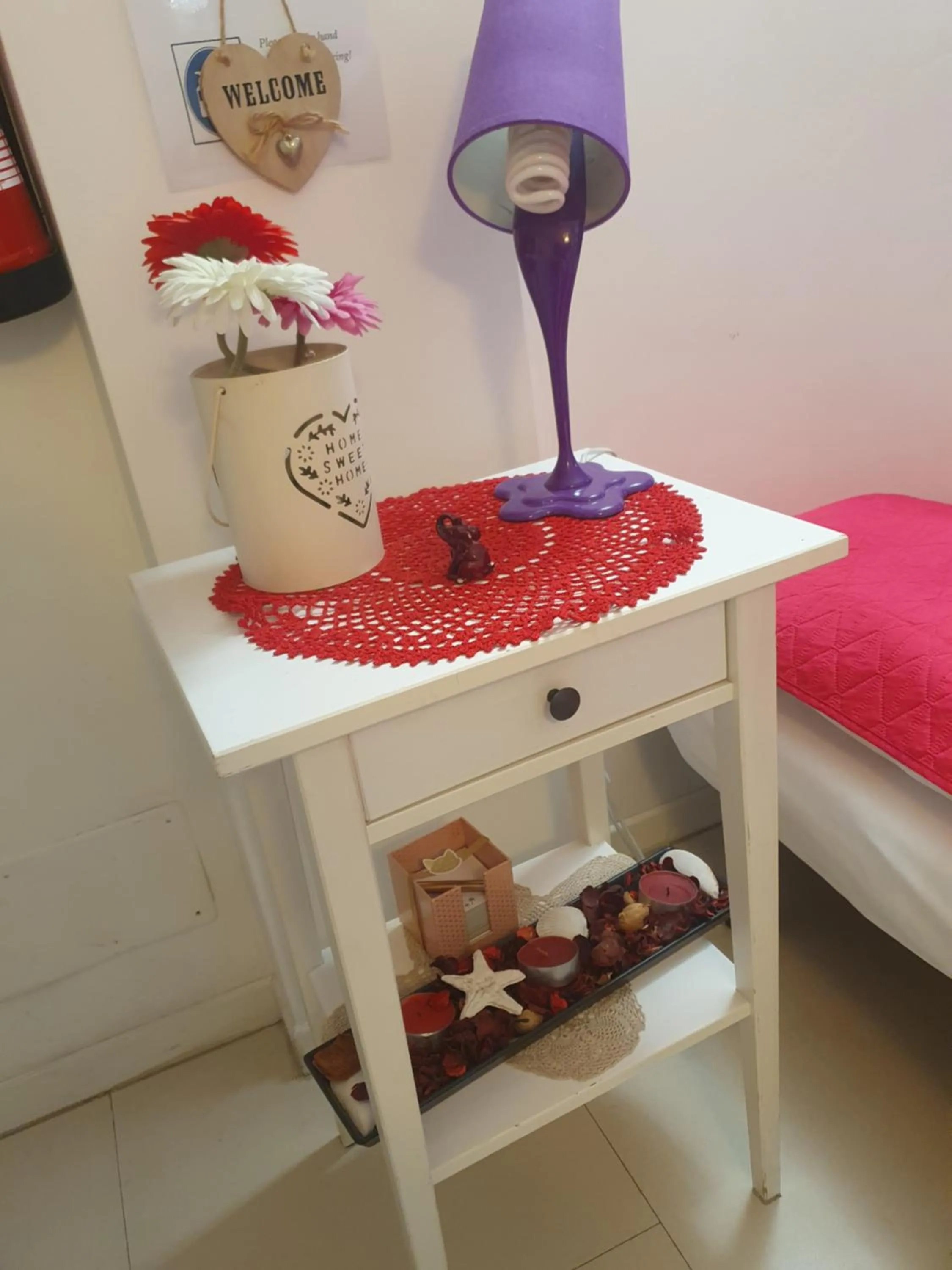 Living room, Bed in L'Isola di Esme