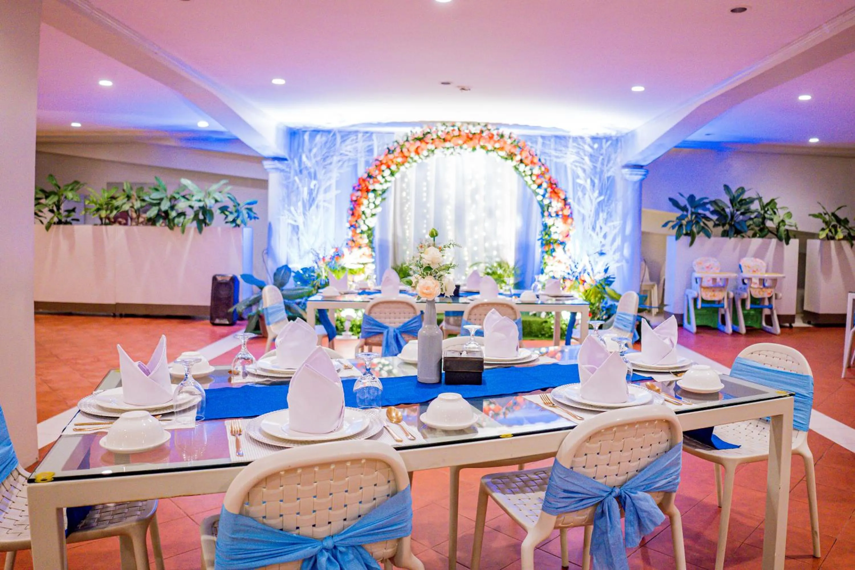 Restaurant/places to eat in Paras Beach Resort - Camiguin