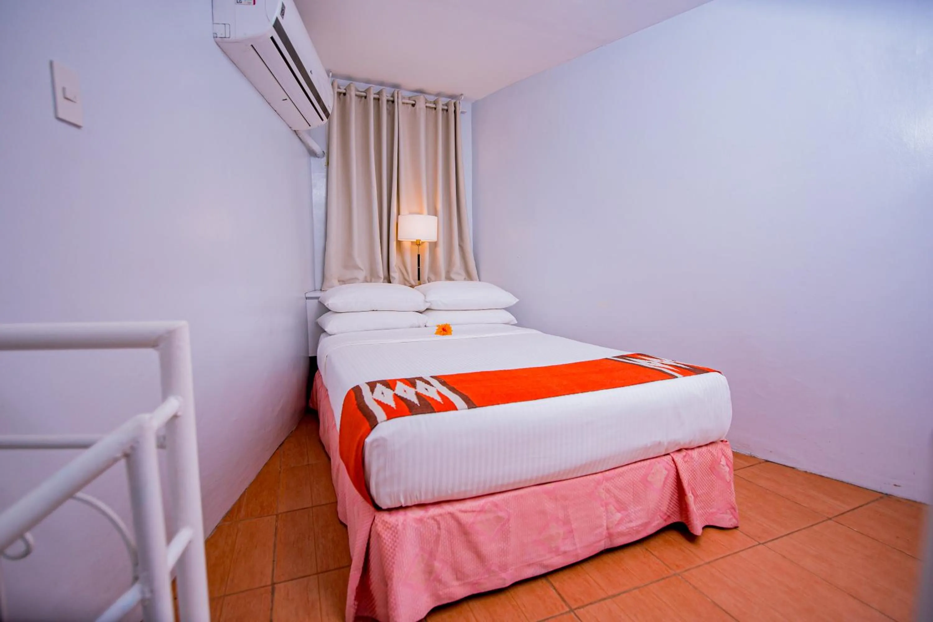 Bed in Paras Beach Resort - Camiguin