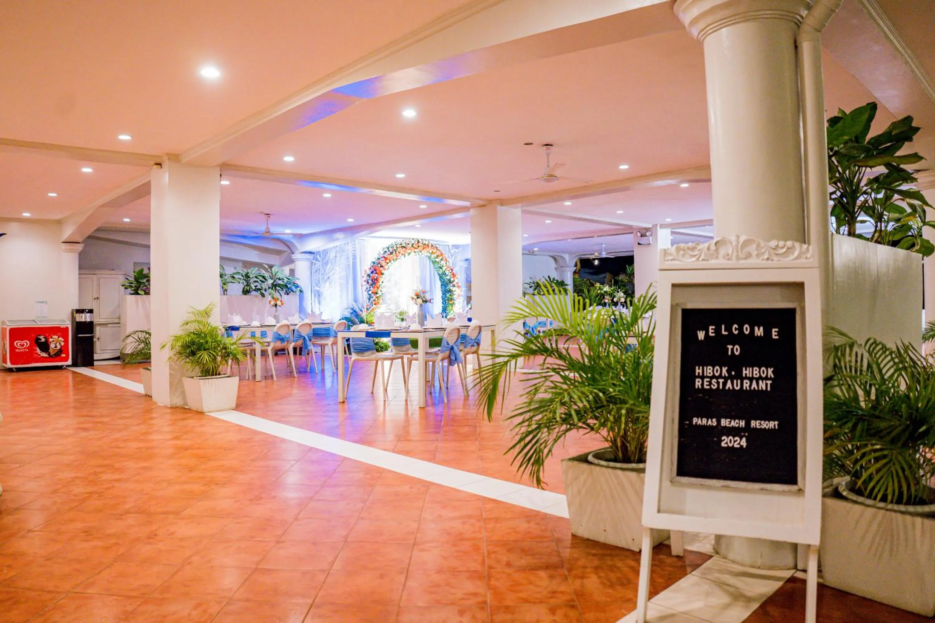 Restaurant/places to eat in Paras Beach Resort - Camiguin