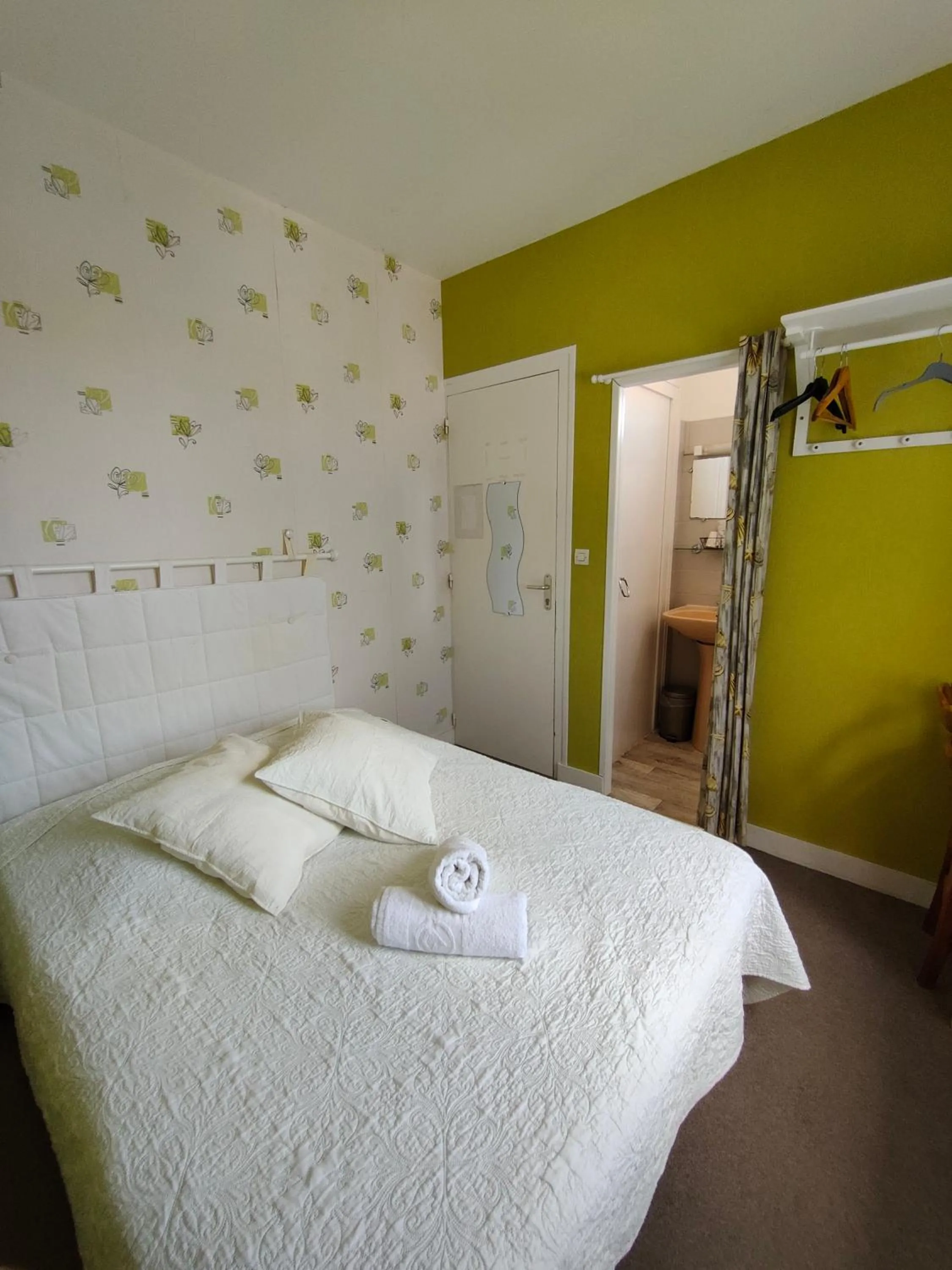 Bed in Auberge Le Chata