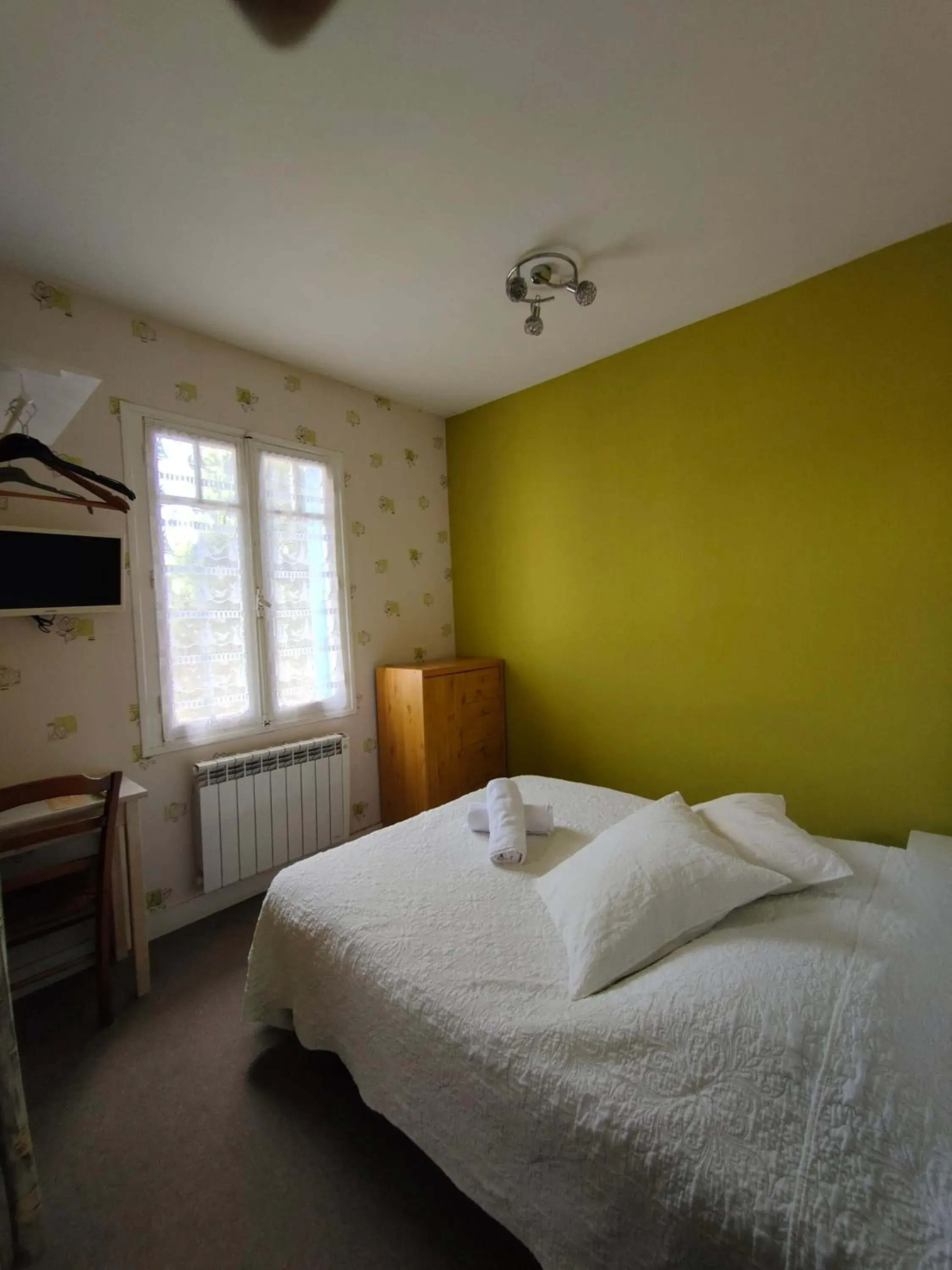 Double Room in Auberge Le Chata Double Room in Auberge Le Chata