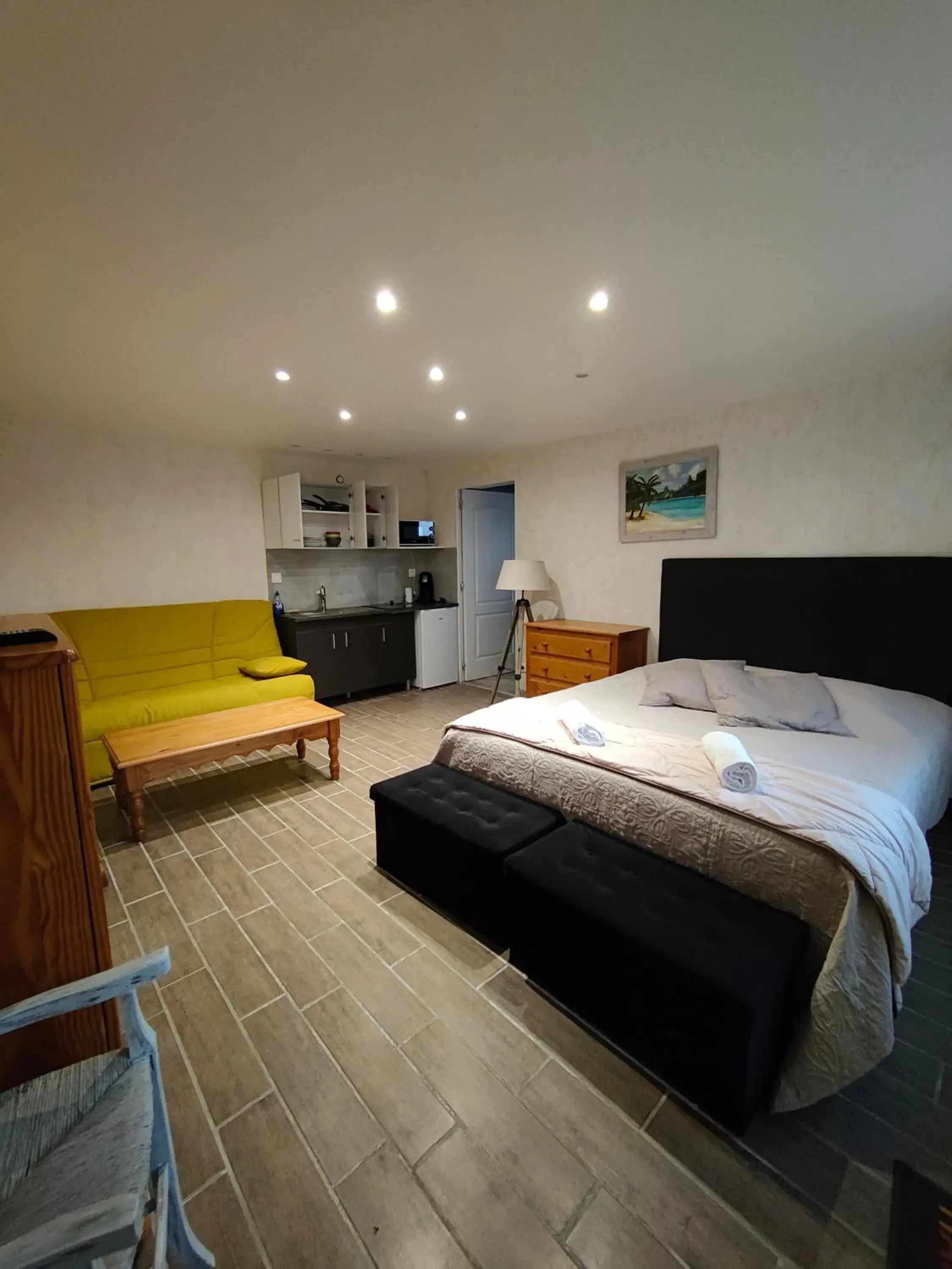 King Studio with Sofa Bed in Auberge Le Chata King Studio with Sofa Bed in Auberge Le Chata