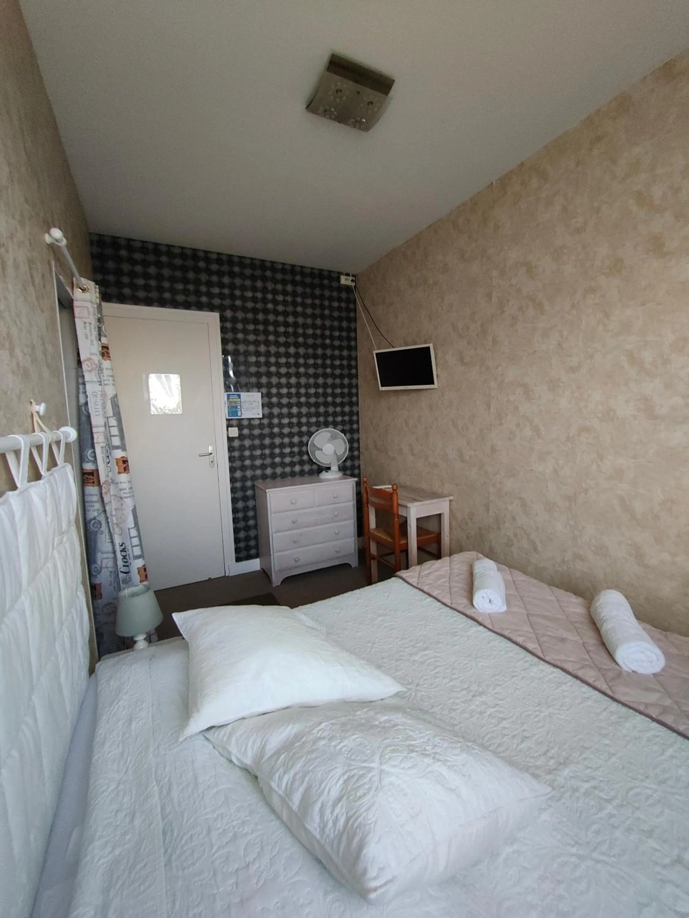 Bed in Auberge Le Chata