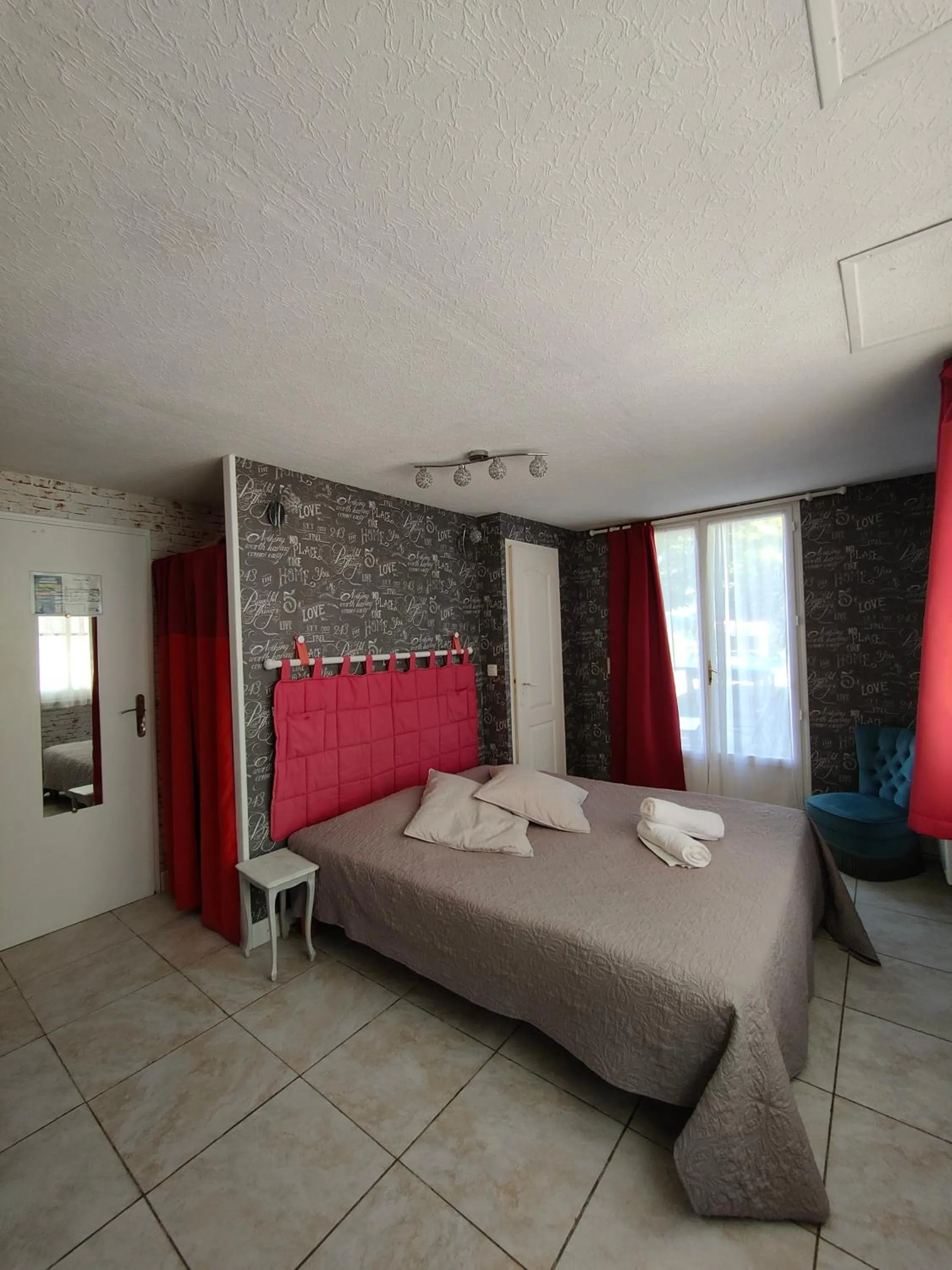 Bed in Auberge Le Chata