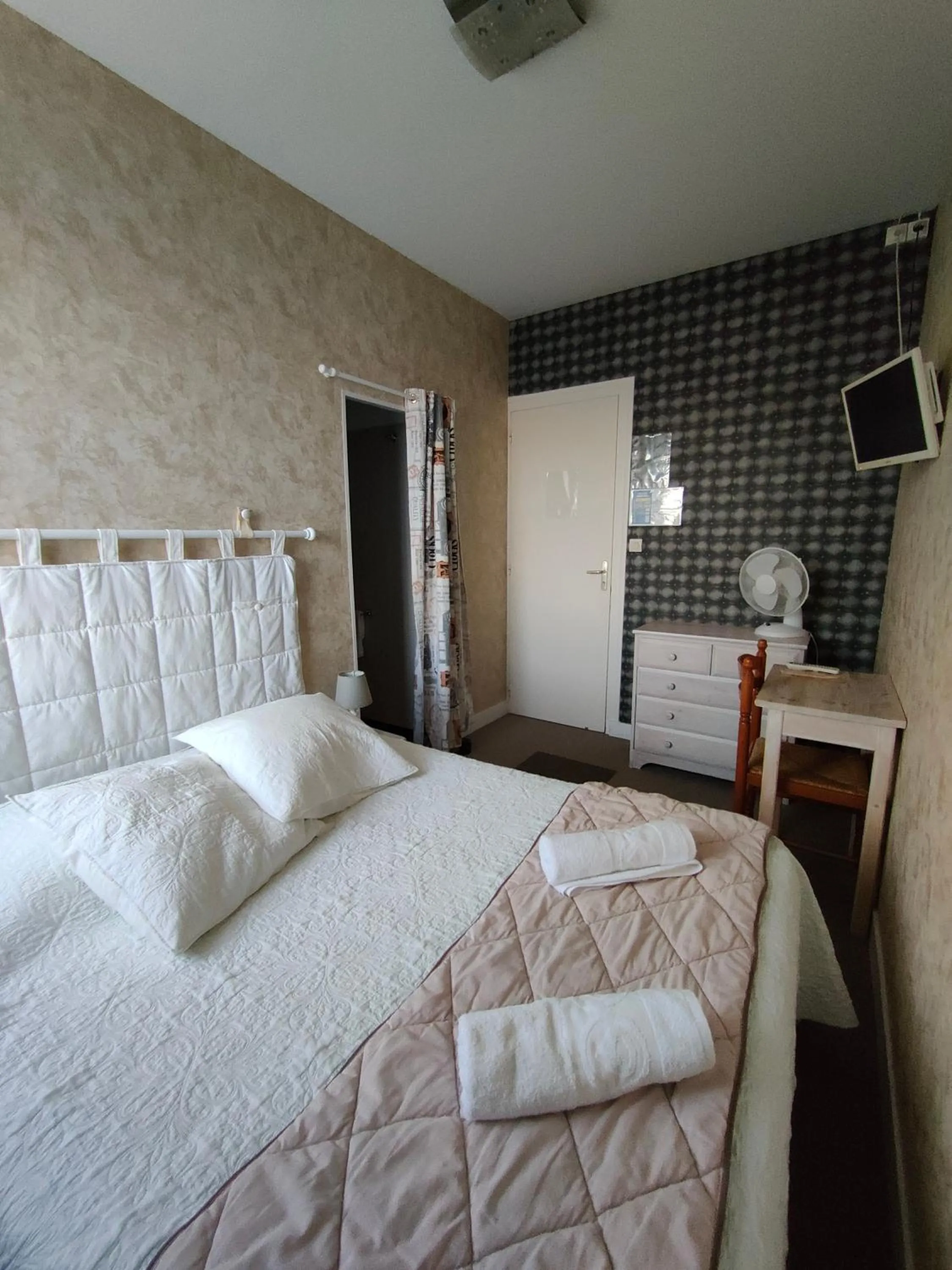 Bed in Auberge Le Chata
