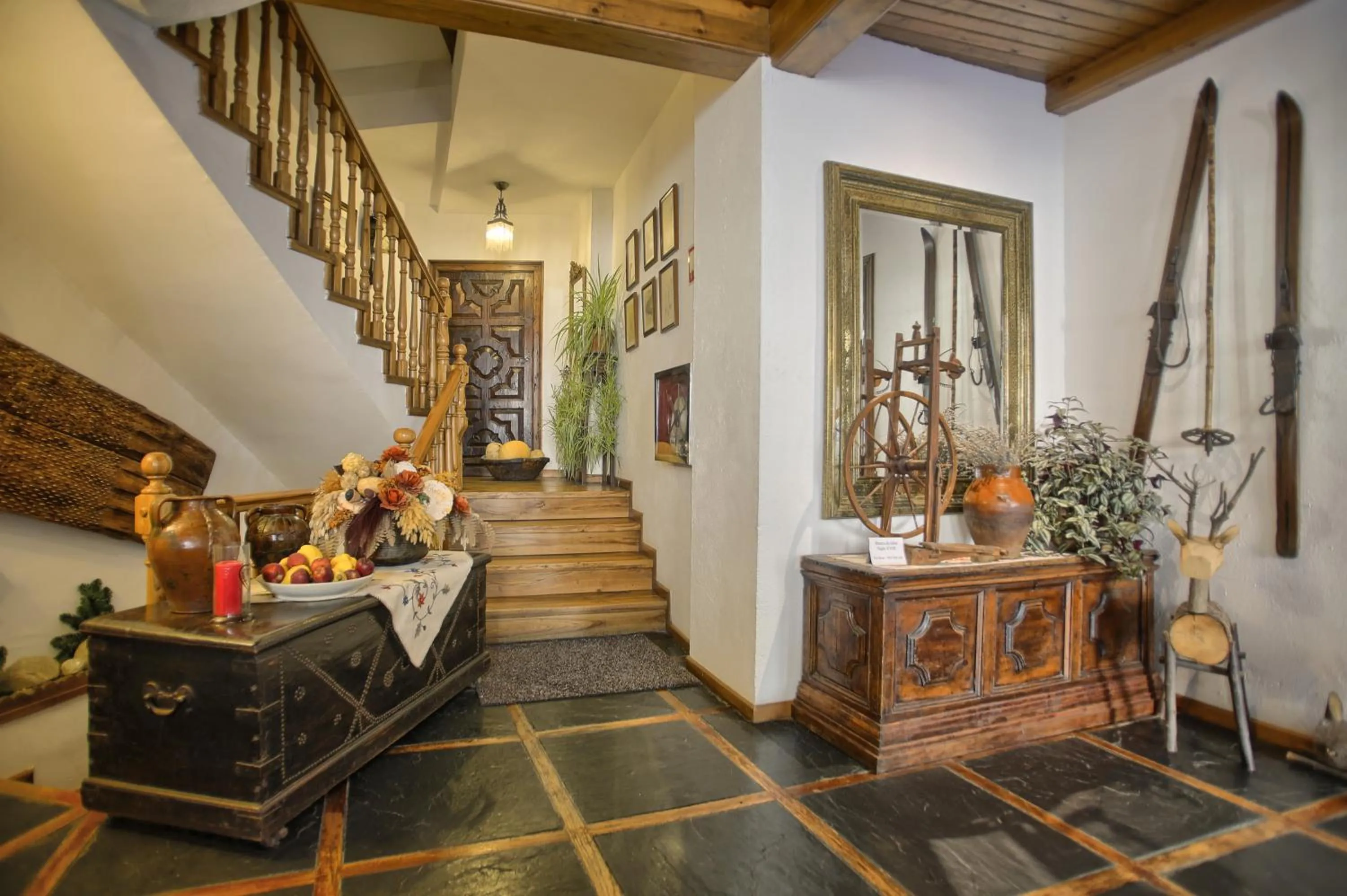 Lobby or reception in San Marsial Benasque Apart Hotel