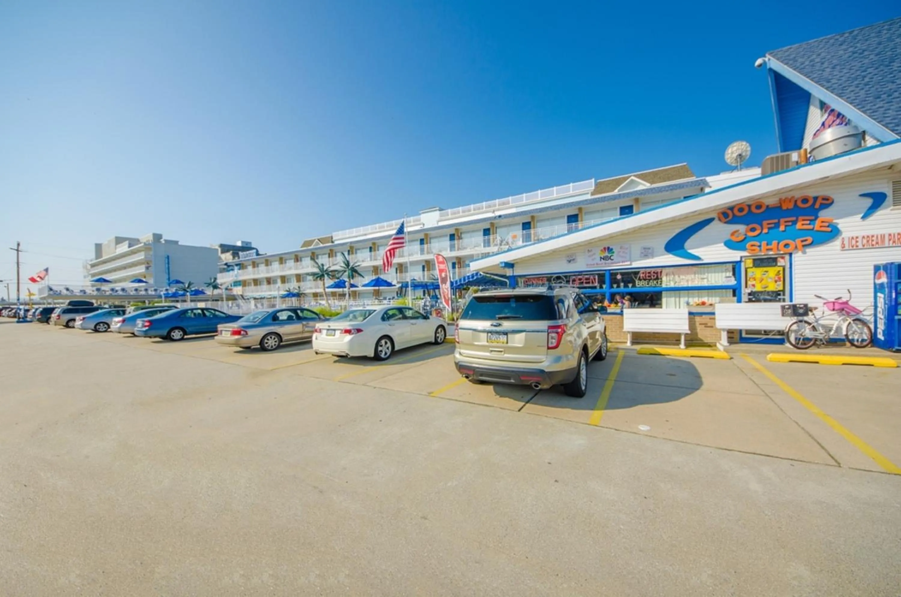 On-site shops in Tangiers Resort Motel