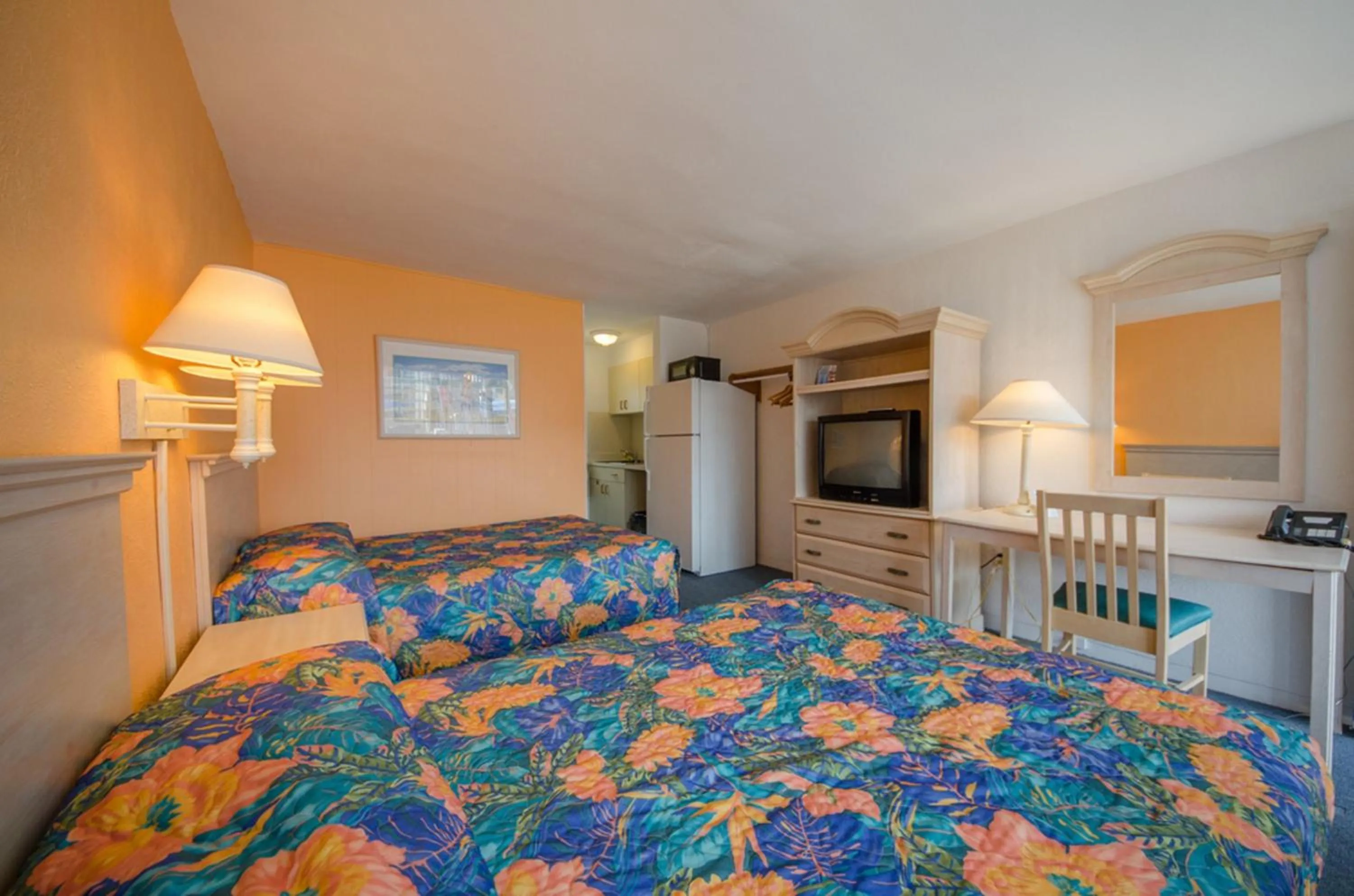 Photo of the whole room in Tangiers Resort Motel