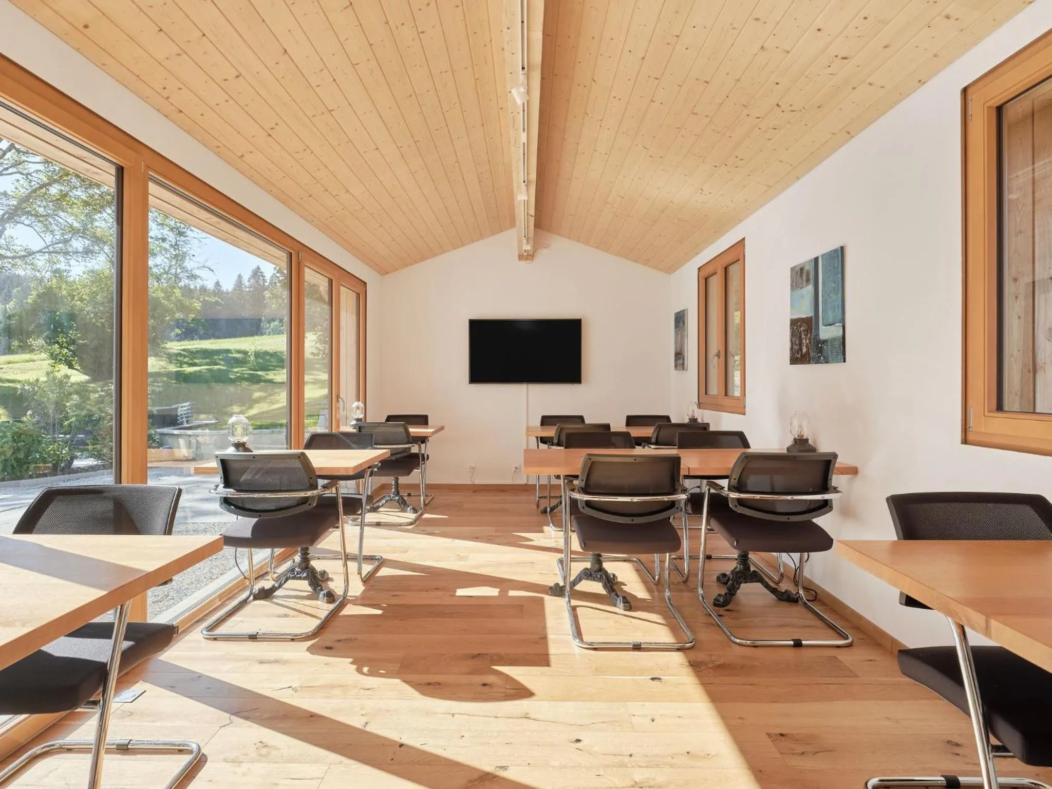 Communal lounge/ TV room in Jurabelle