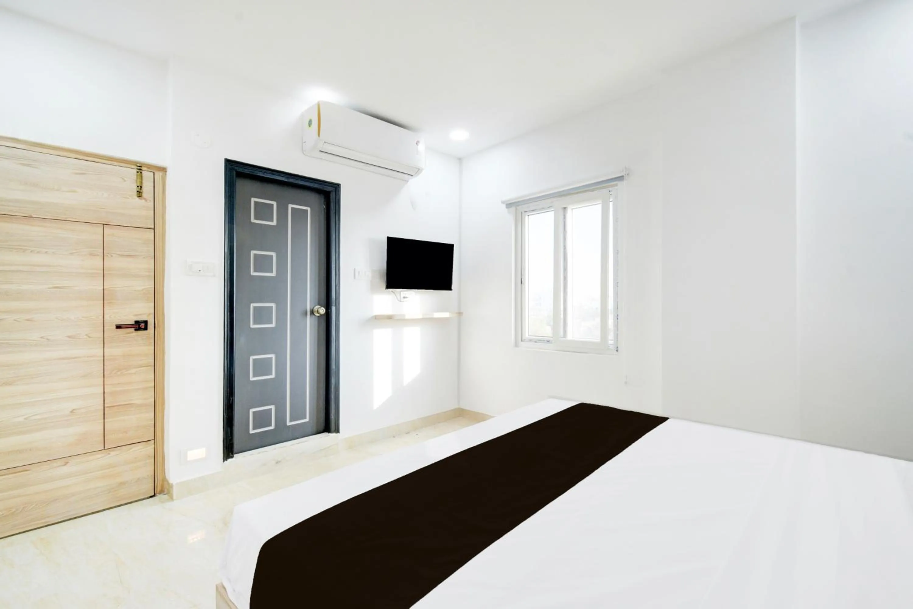 Bedroom, Bed in Super Townhouse LB Nagar Metro Station