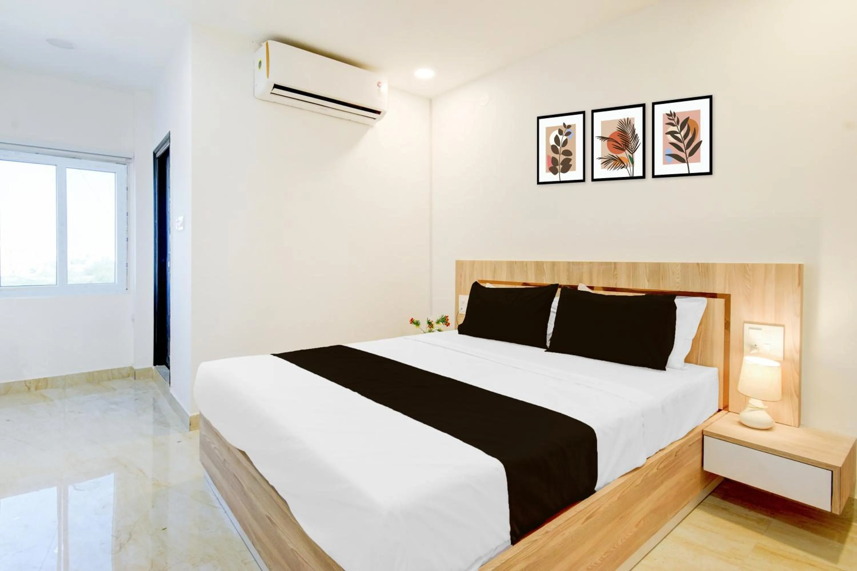 Bedroom, Bed in Super Townhouse LB Nagar Metro Station