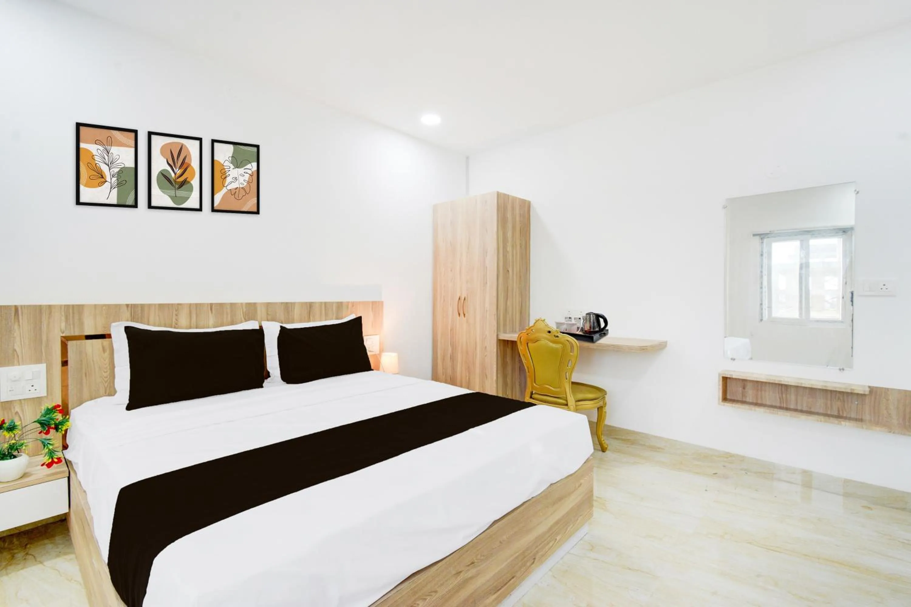Bedroom, Bed in Super Townhouse LB Nagar Metro Station