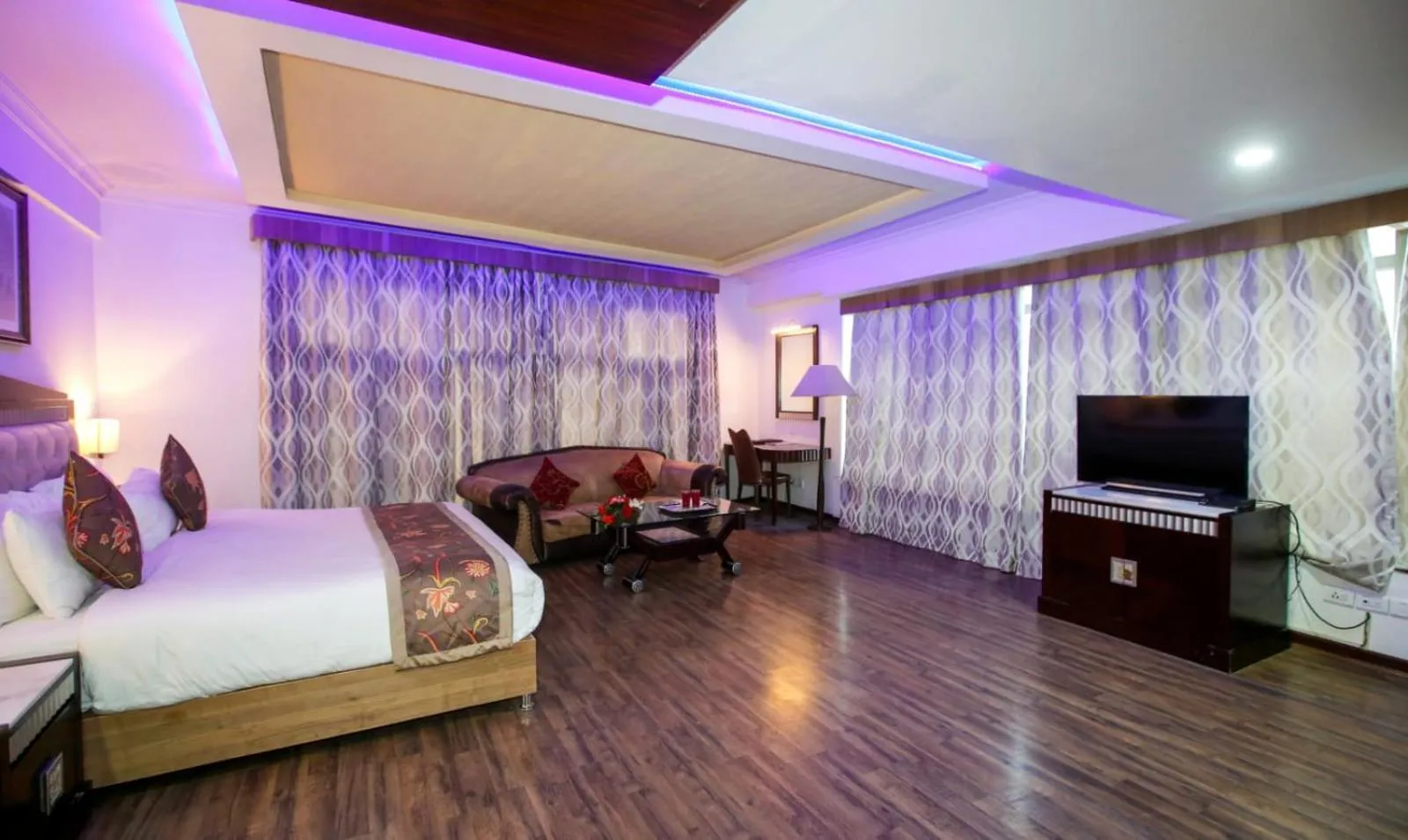 Photo of the whole room in Hotel The Residency Srinagar