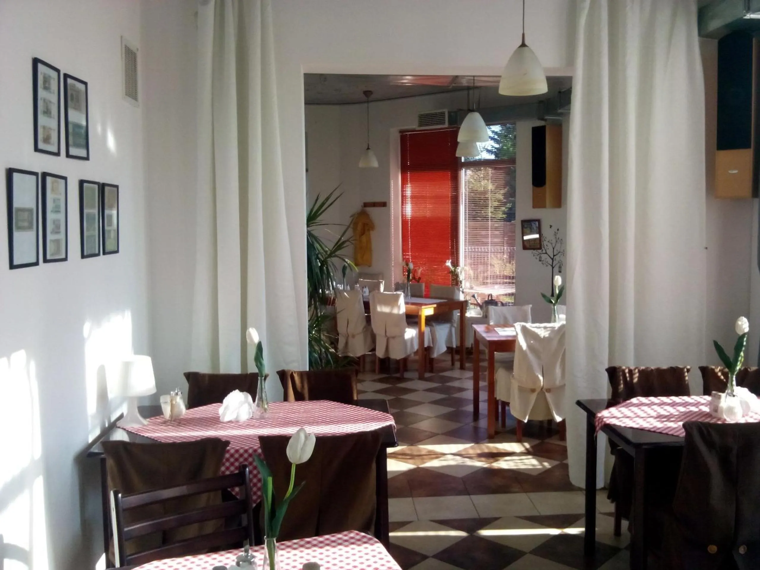 Restaurant/places to eat in Villa Osowianka