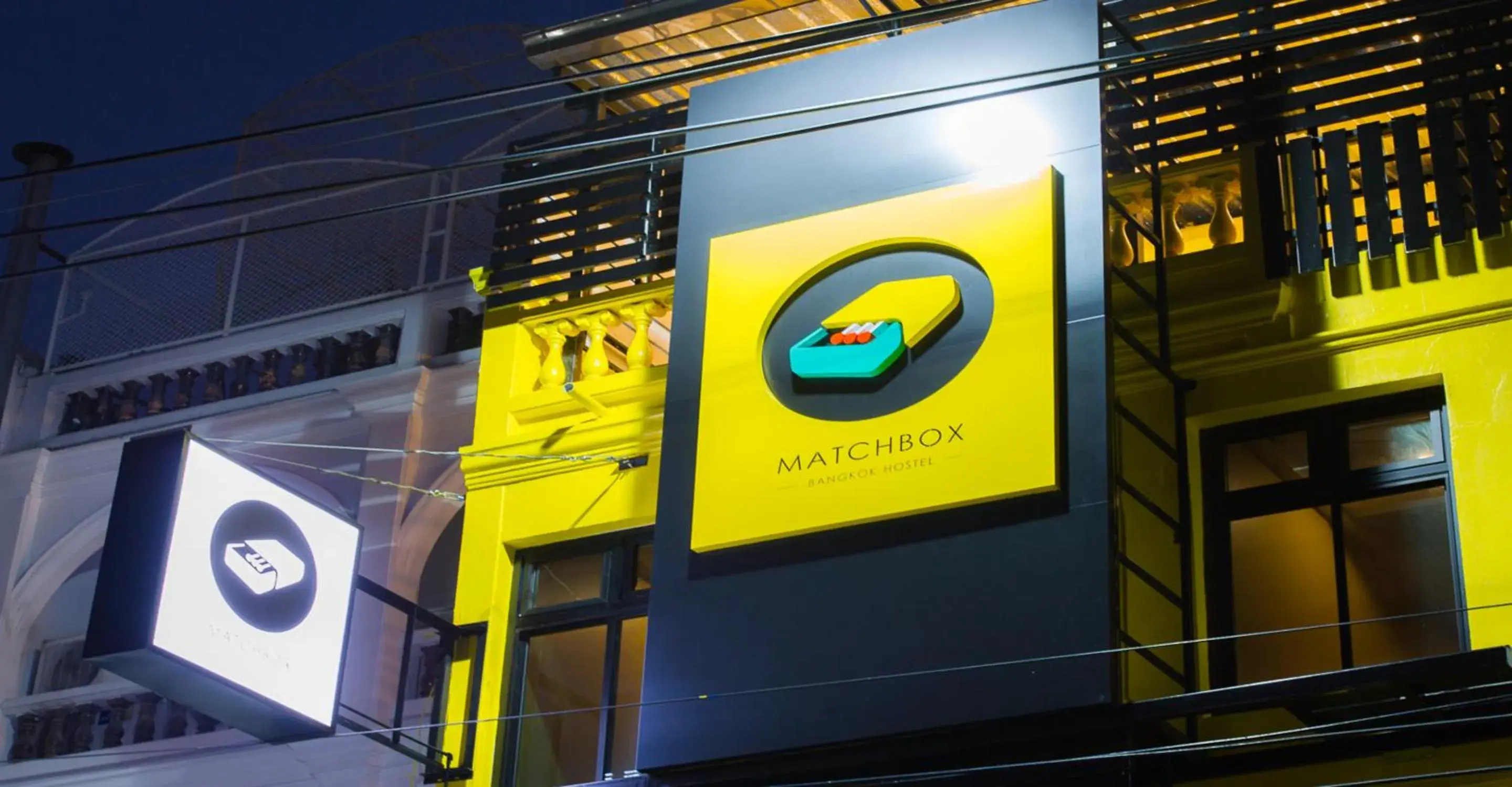 Property building in Matchbox Bangkok Hostel Property building in Matchbox Bangkok Hostel