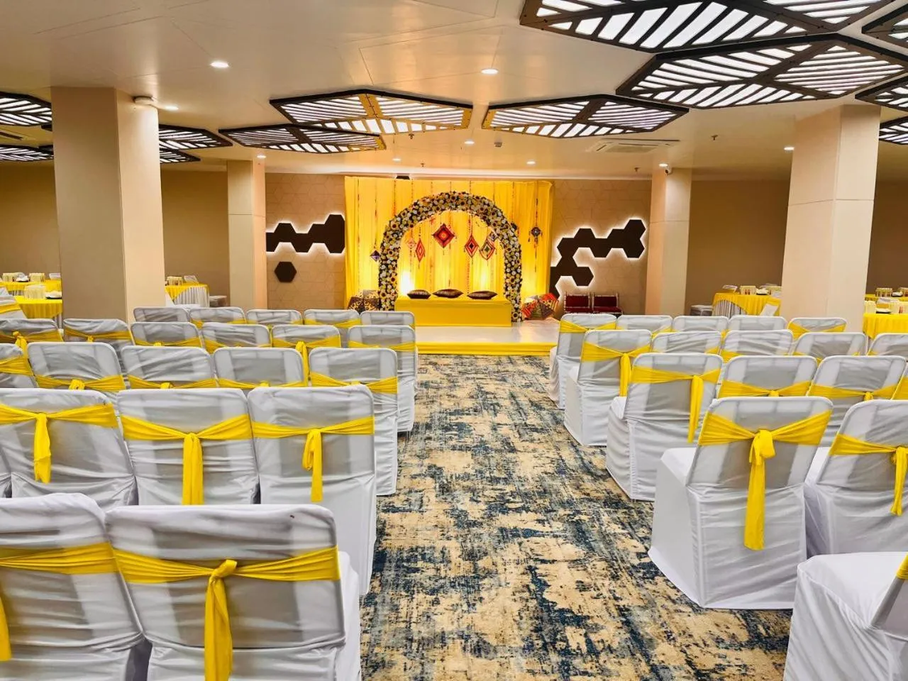 Banquet/Function facilities in Pam Premium Hotel Vadodara