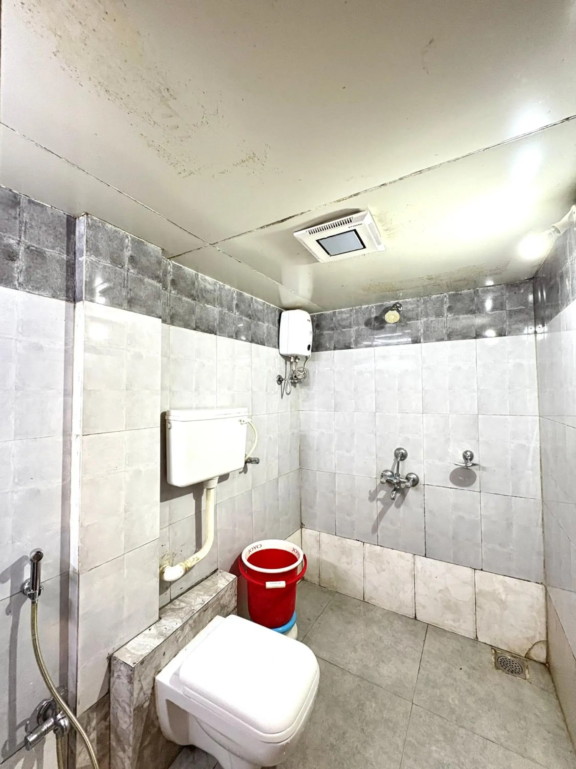 Bathroom in Hotel Laxmi Residency Bathroom in Hotel Laxmi Residency