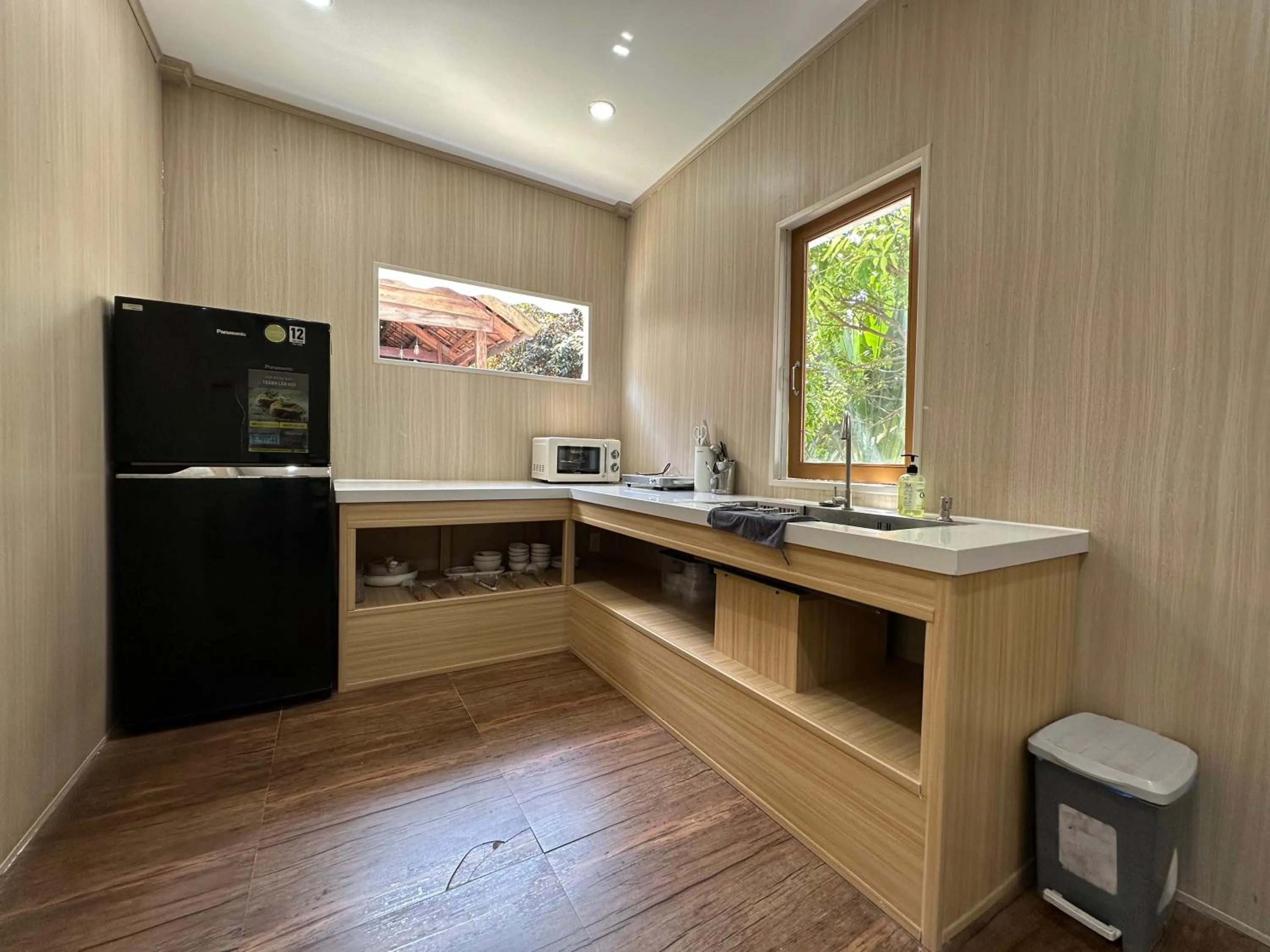 Kitchen or kitchenette in The 47 House Homestay BMT