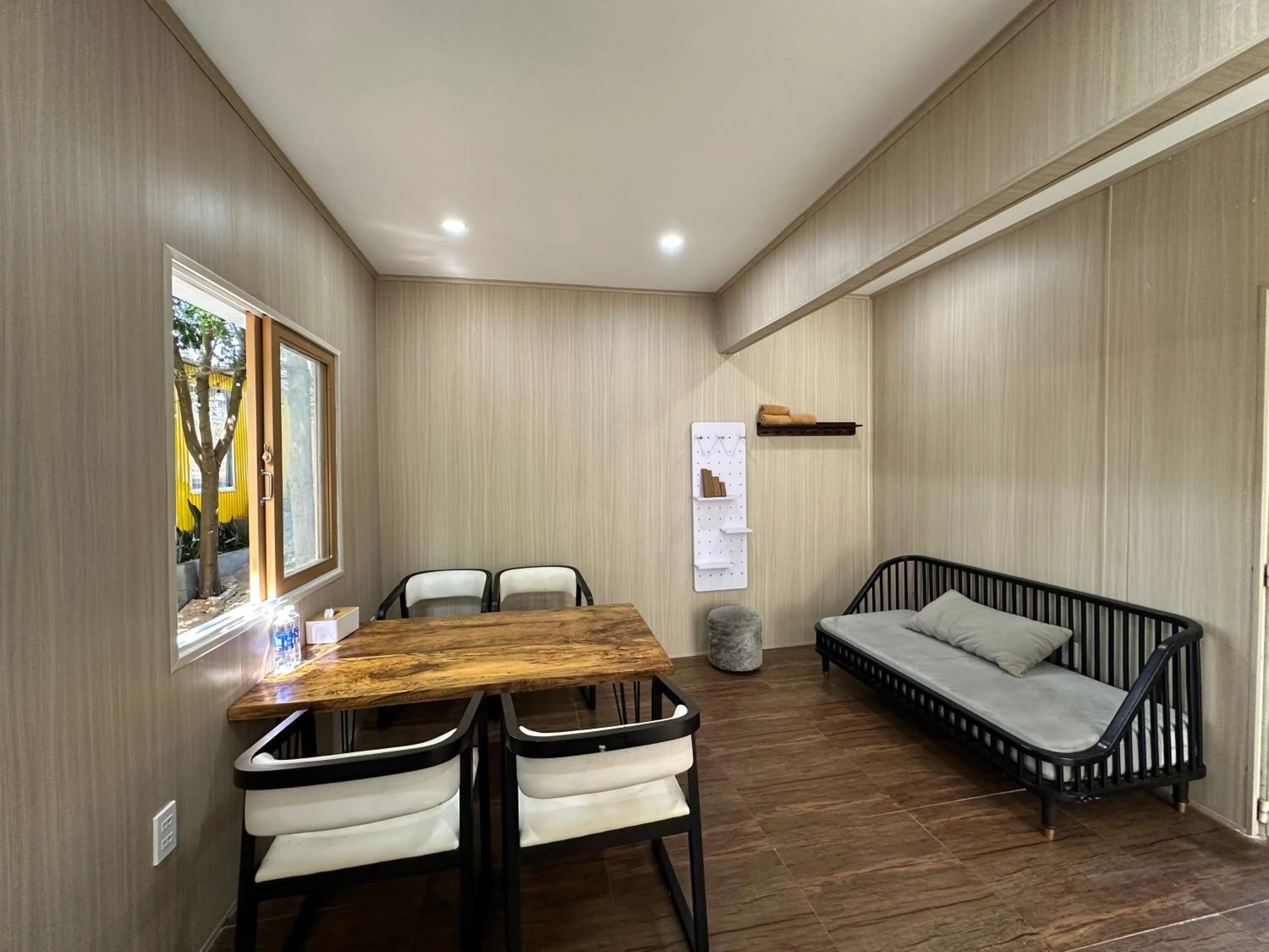 Living room, Bed in The 47 House Homestay BMT