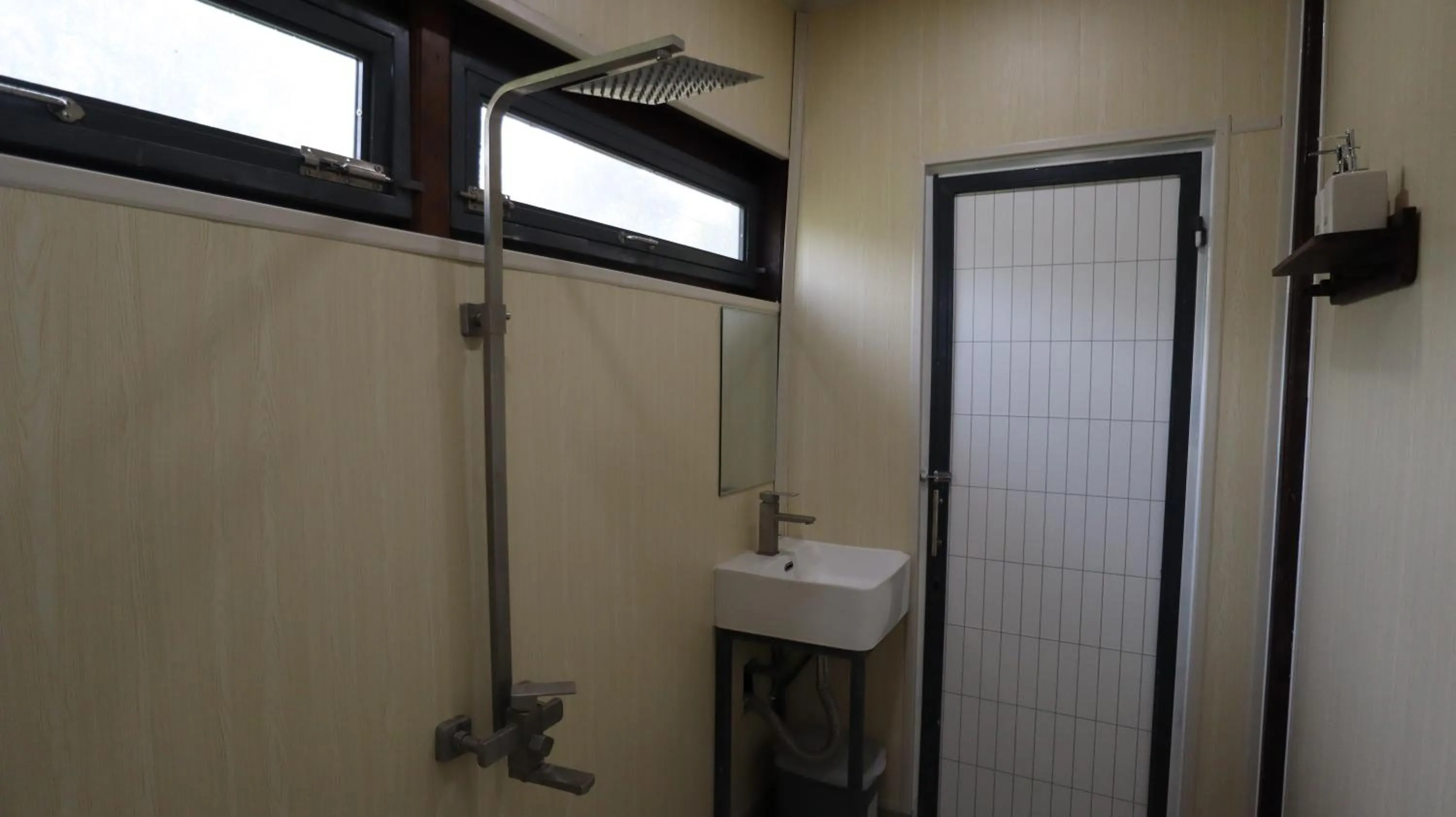 The 47 House Homestay BMT