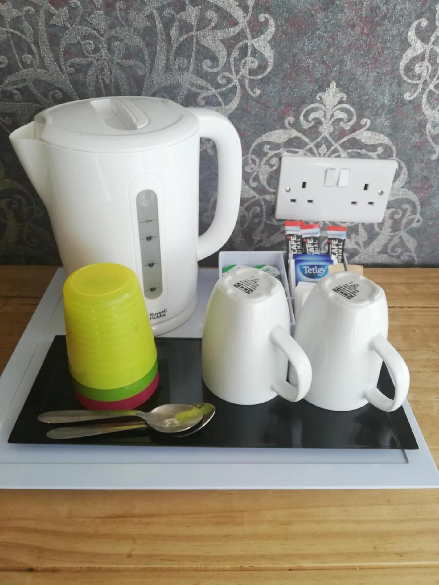 Camelot Seafront Hotel