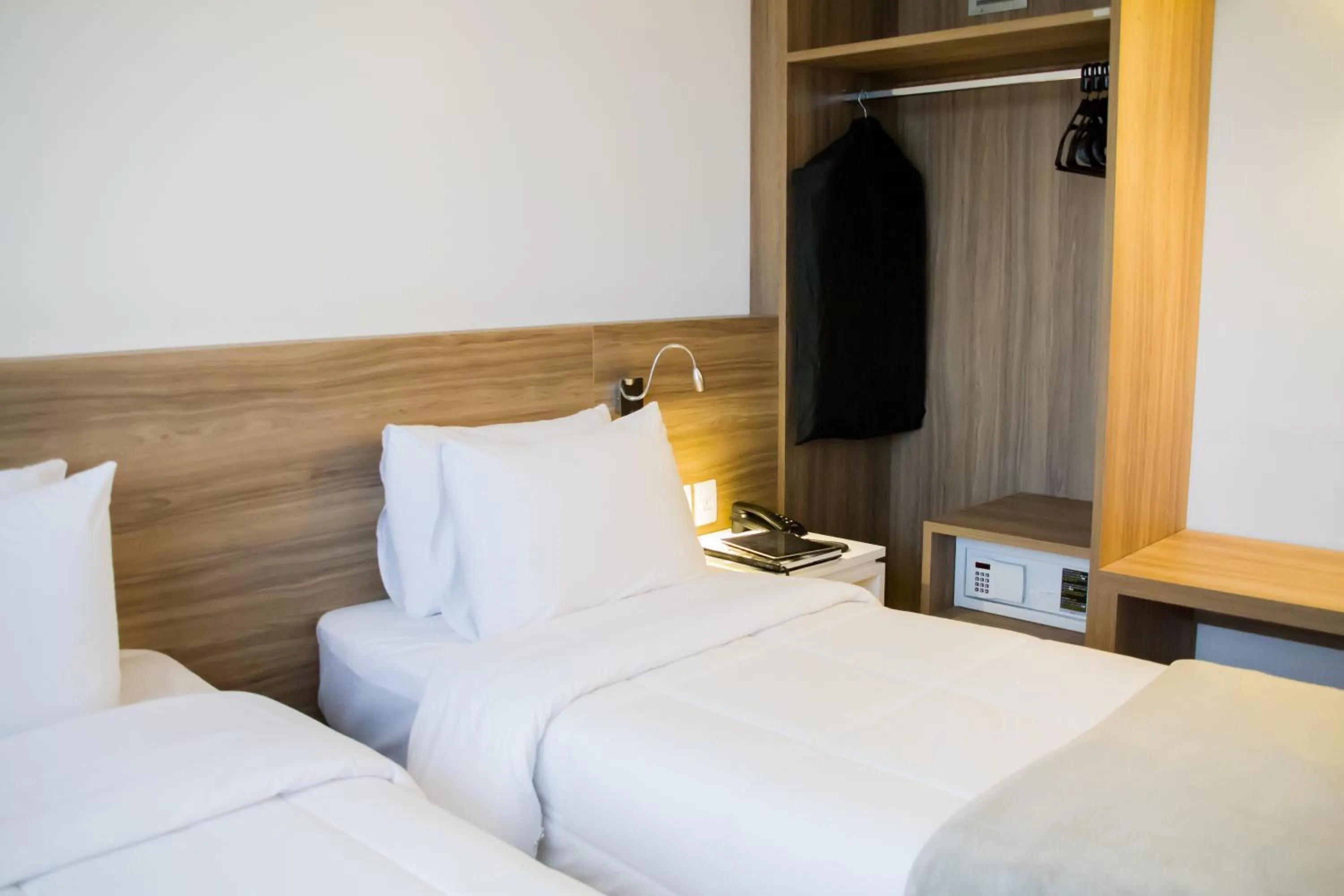 Property building, Bed in Intercity Gravataí