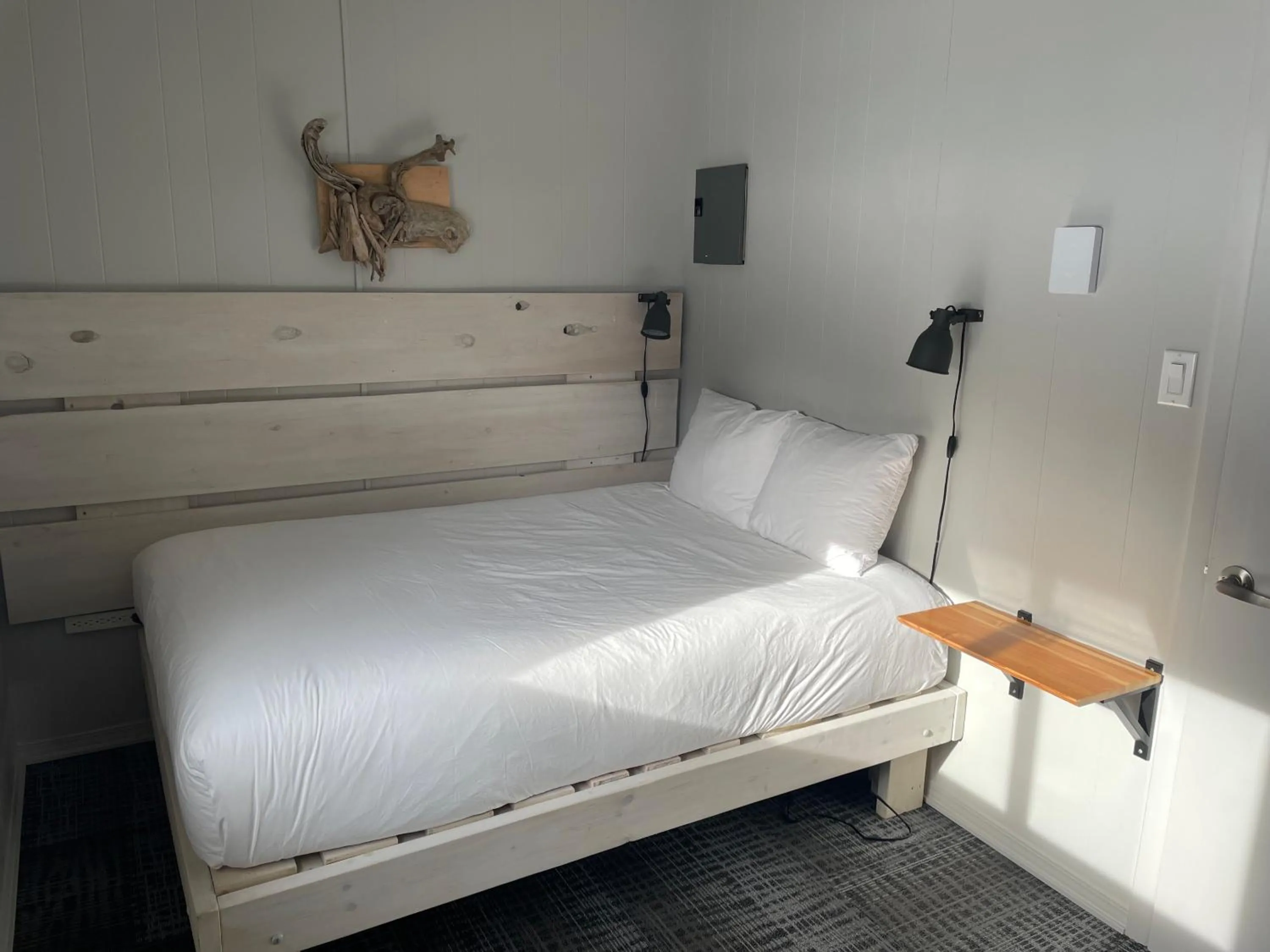 Bed in Pinewood Inn