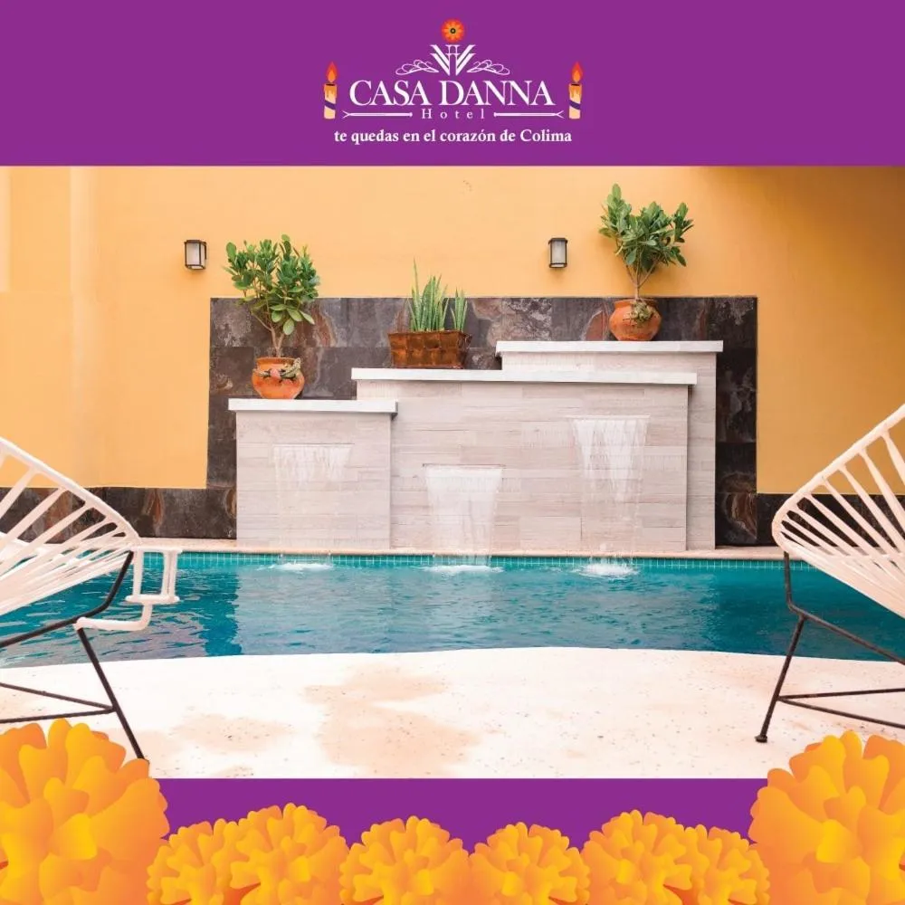 Swimming pool in Hotel Casa Danna