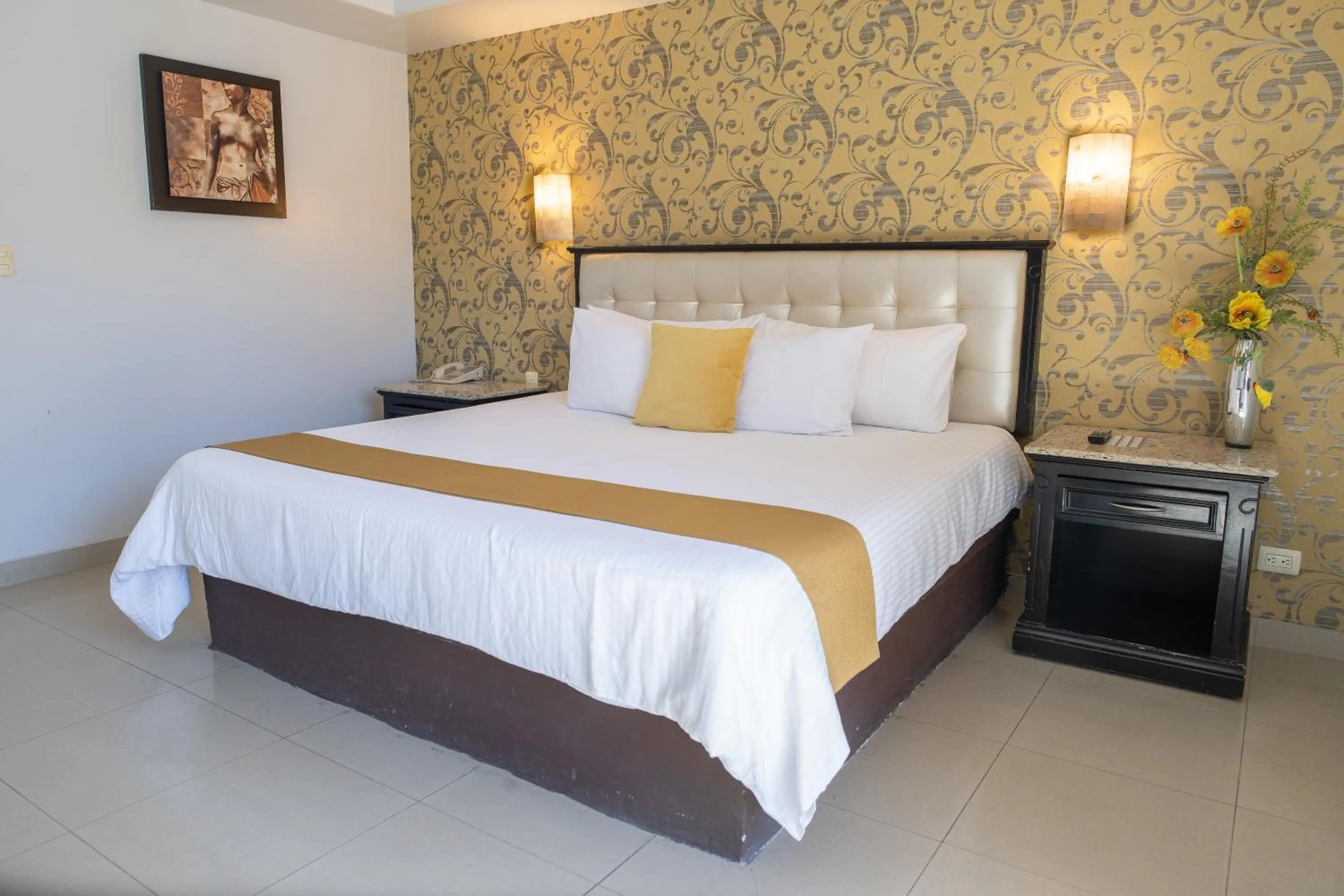 Bed in Hotel Santorian