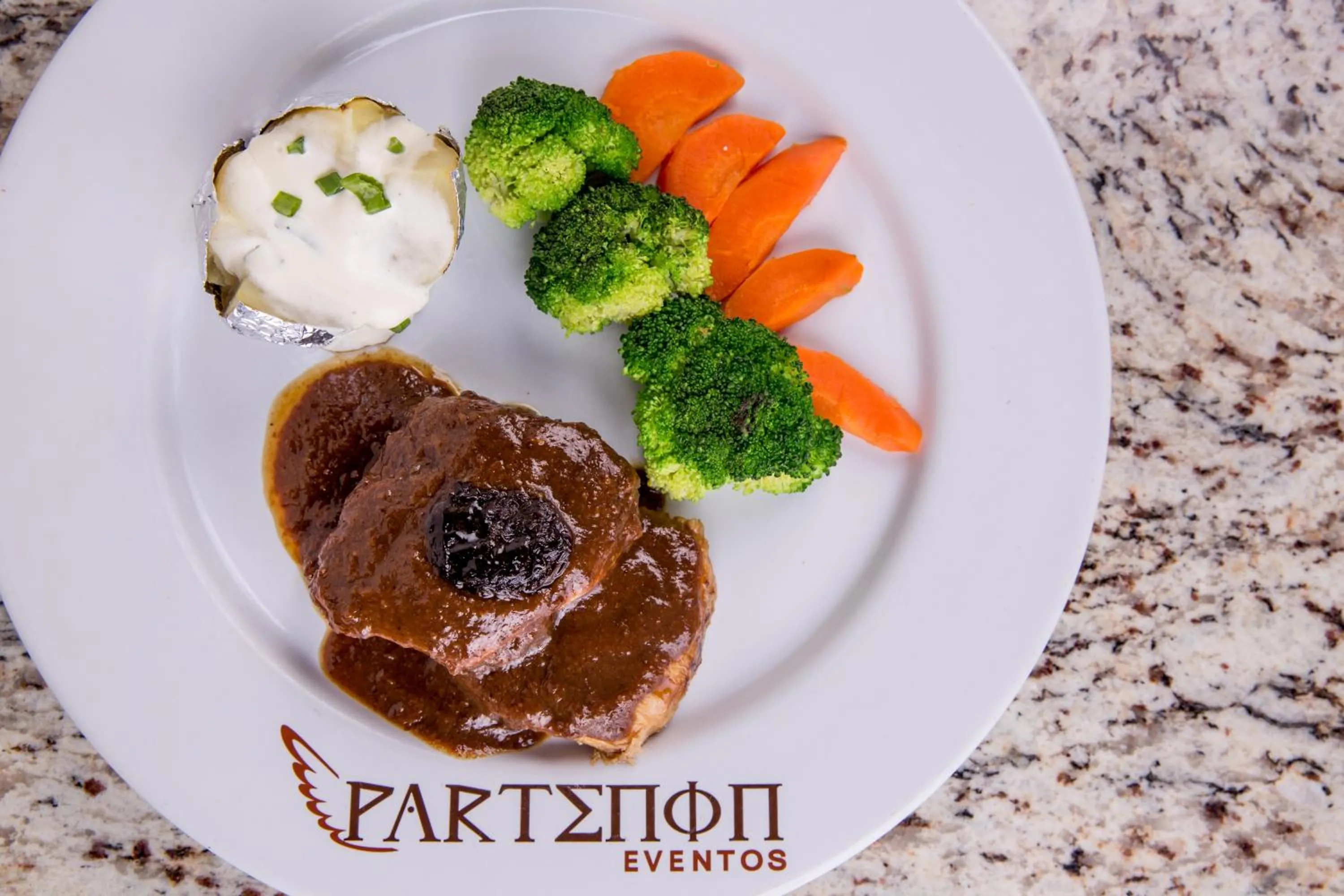 Restaurant/places to eat in Hotel Santorian