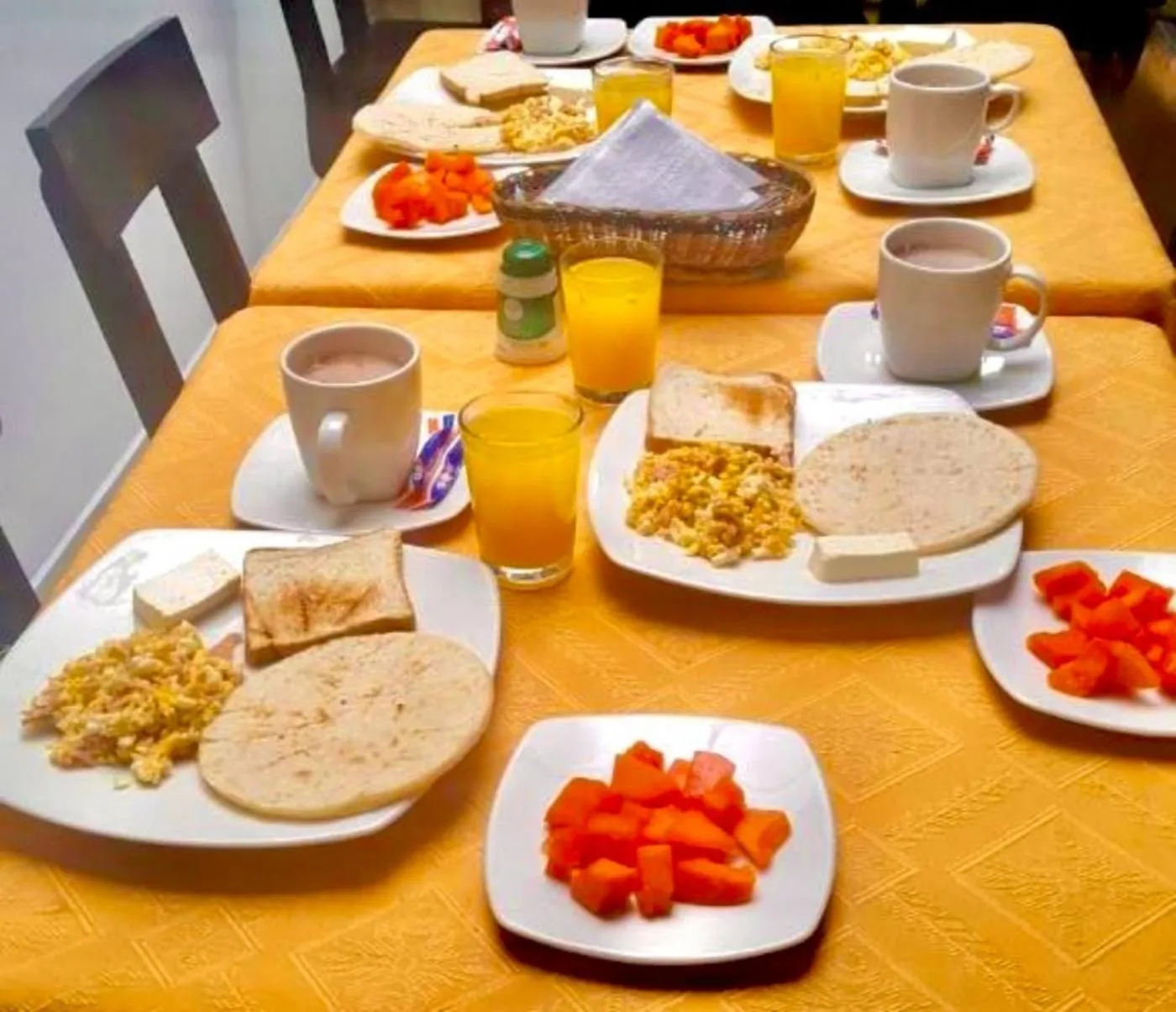 Breakfast in Imperio la 16