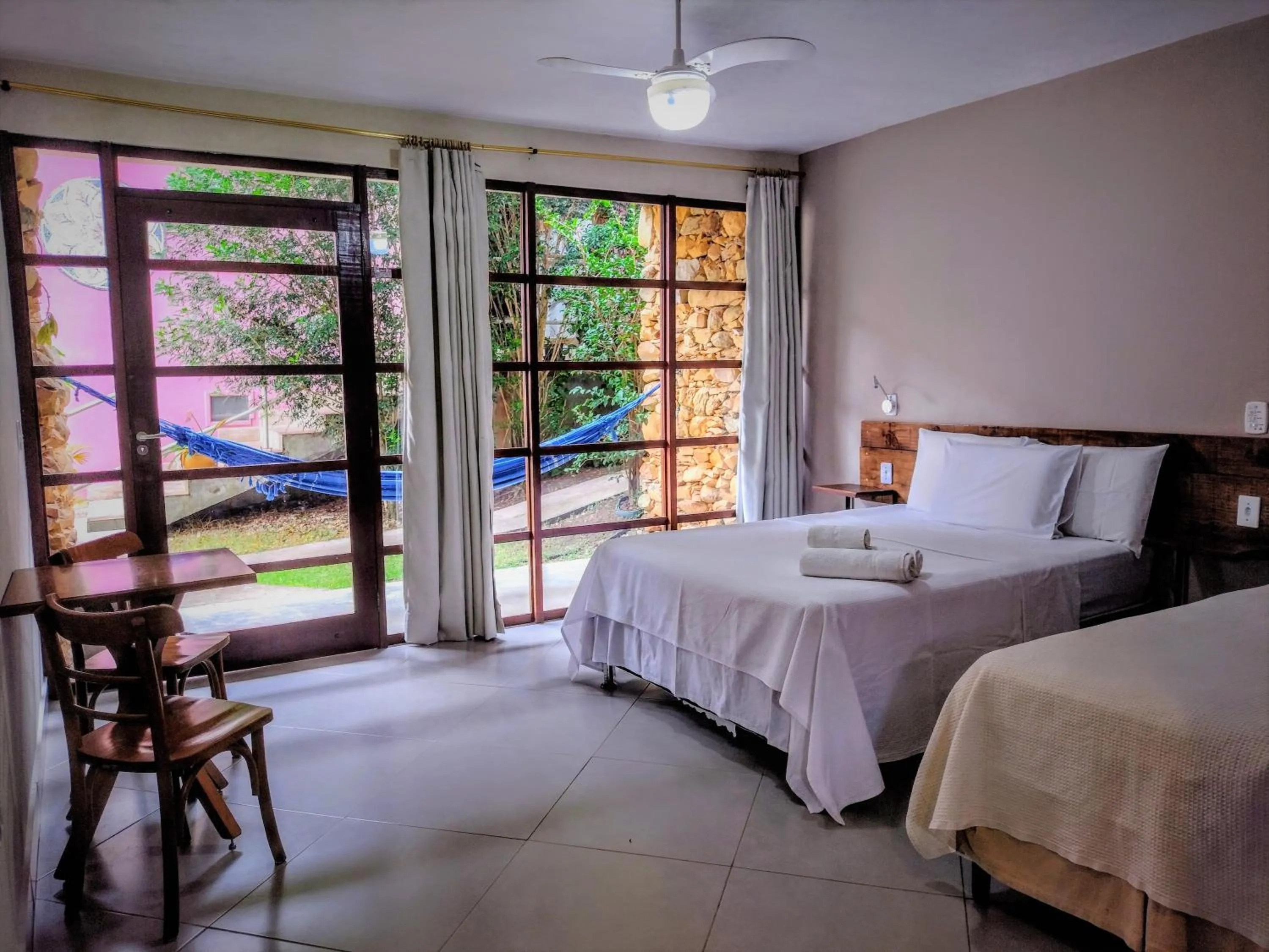 Photo of the whole room, Bed in Pousada Zazen